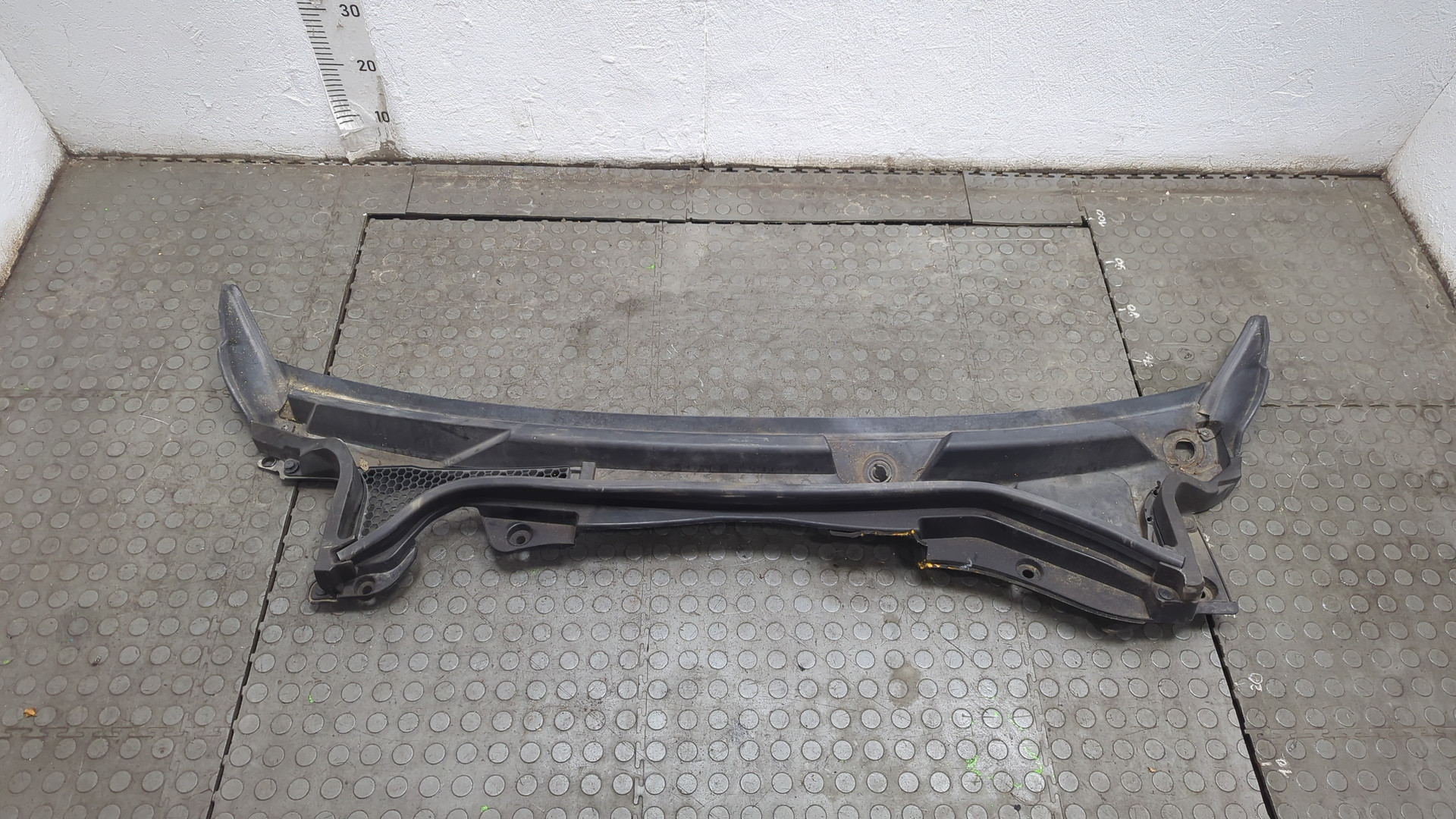 Решетка стеклоочистителей (Жабо)