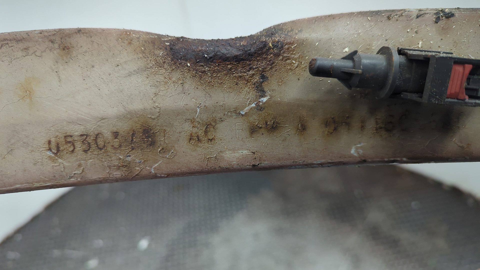 Усилитель переднего бампера