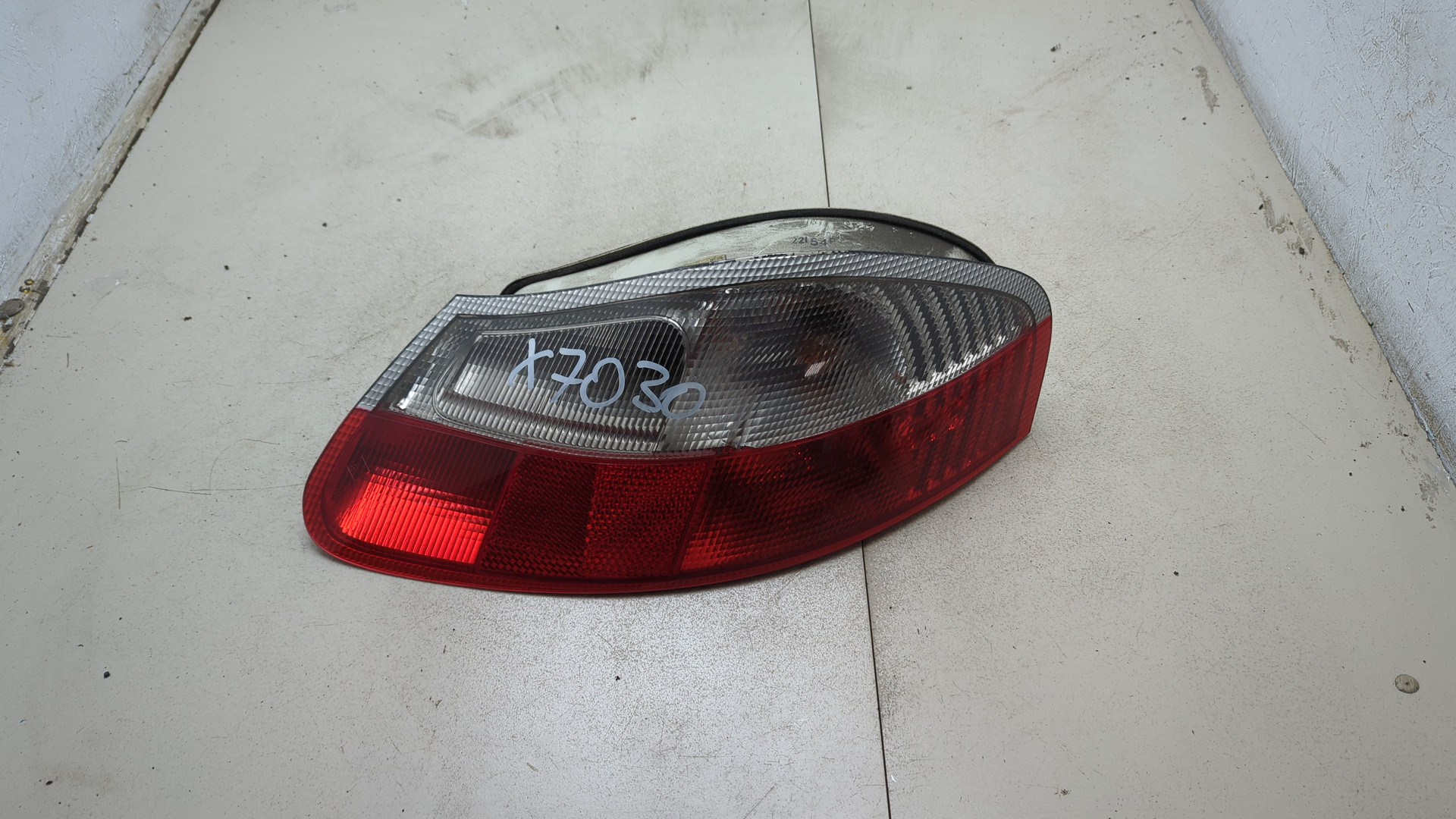 Фонарь задний правый