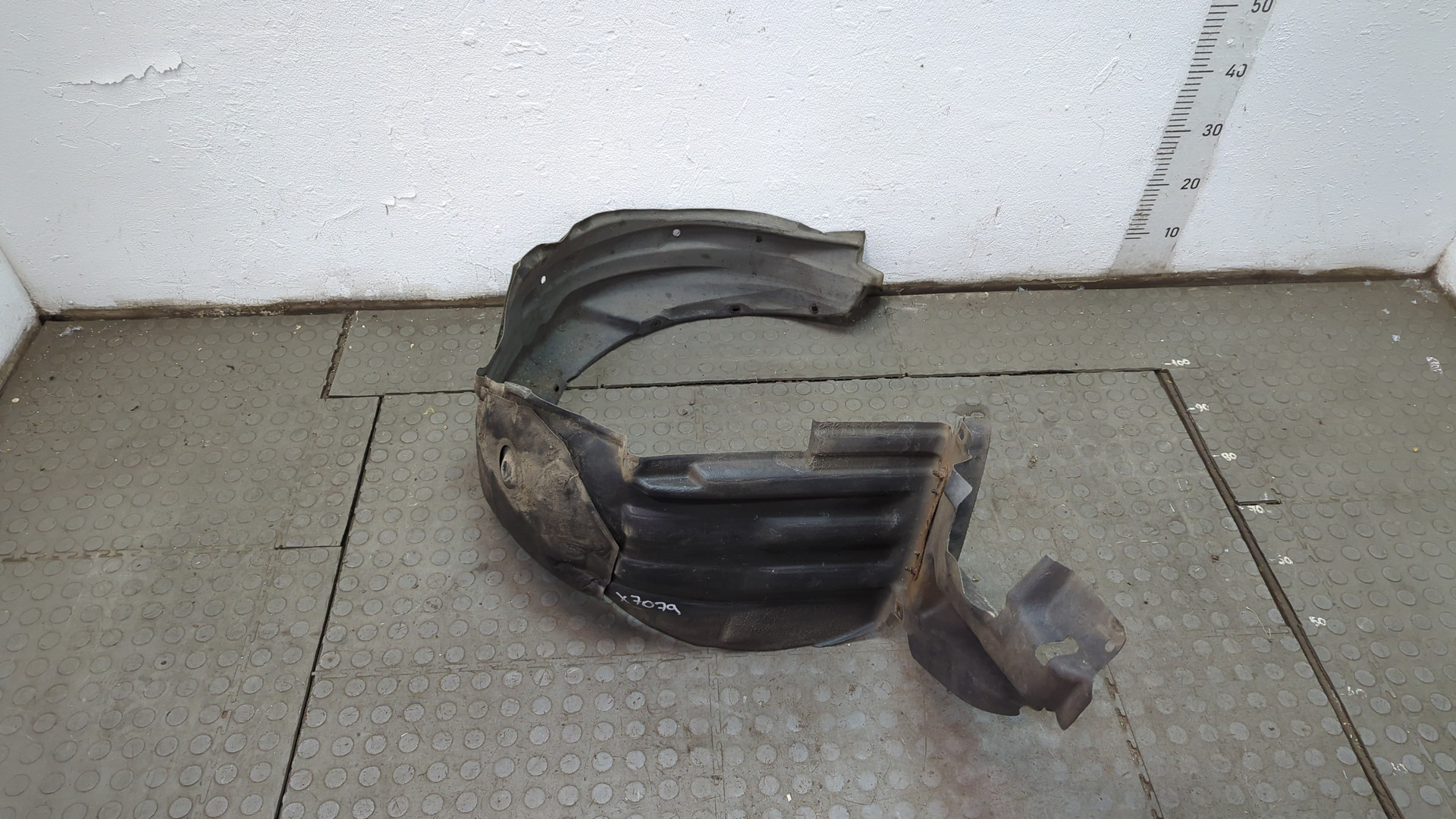 Локер передний правый