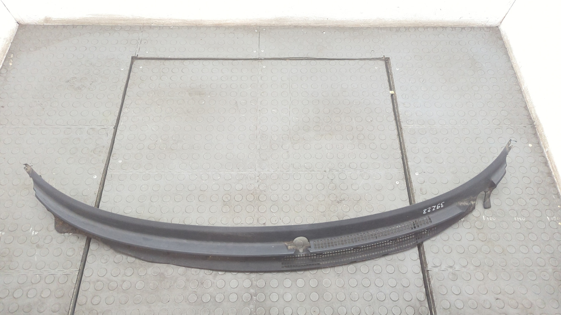 Решетка стеклоочистителей (Жабо)