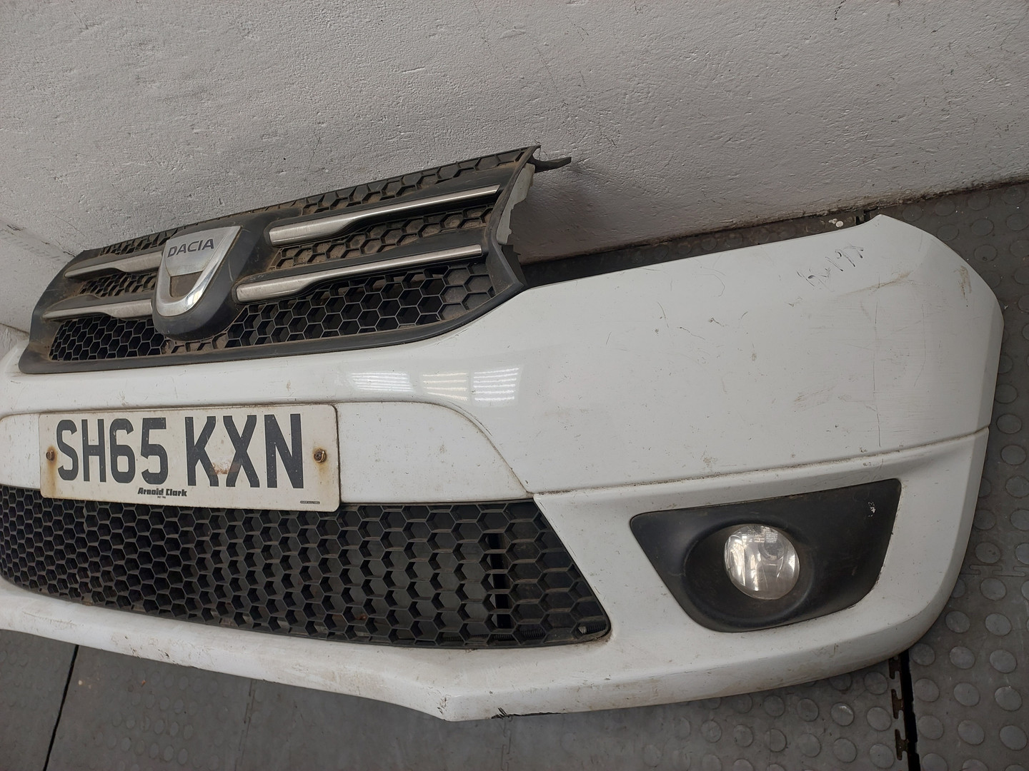 Бампер передний