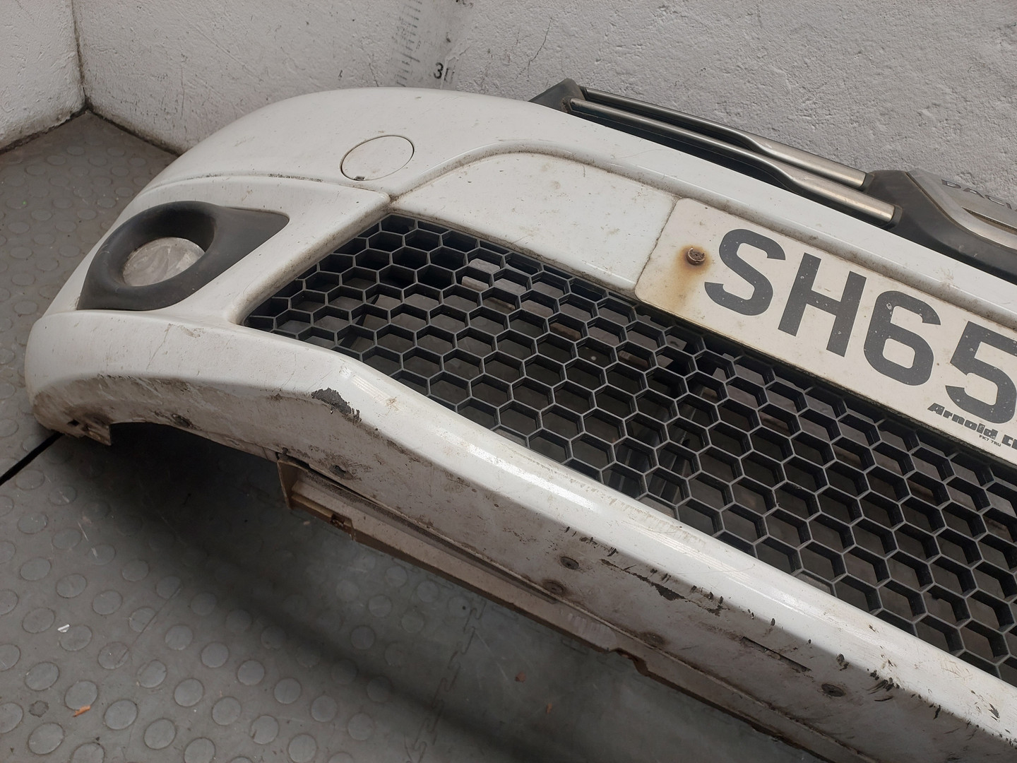 Бампер передний