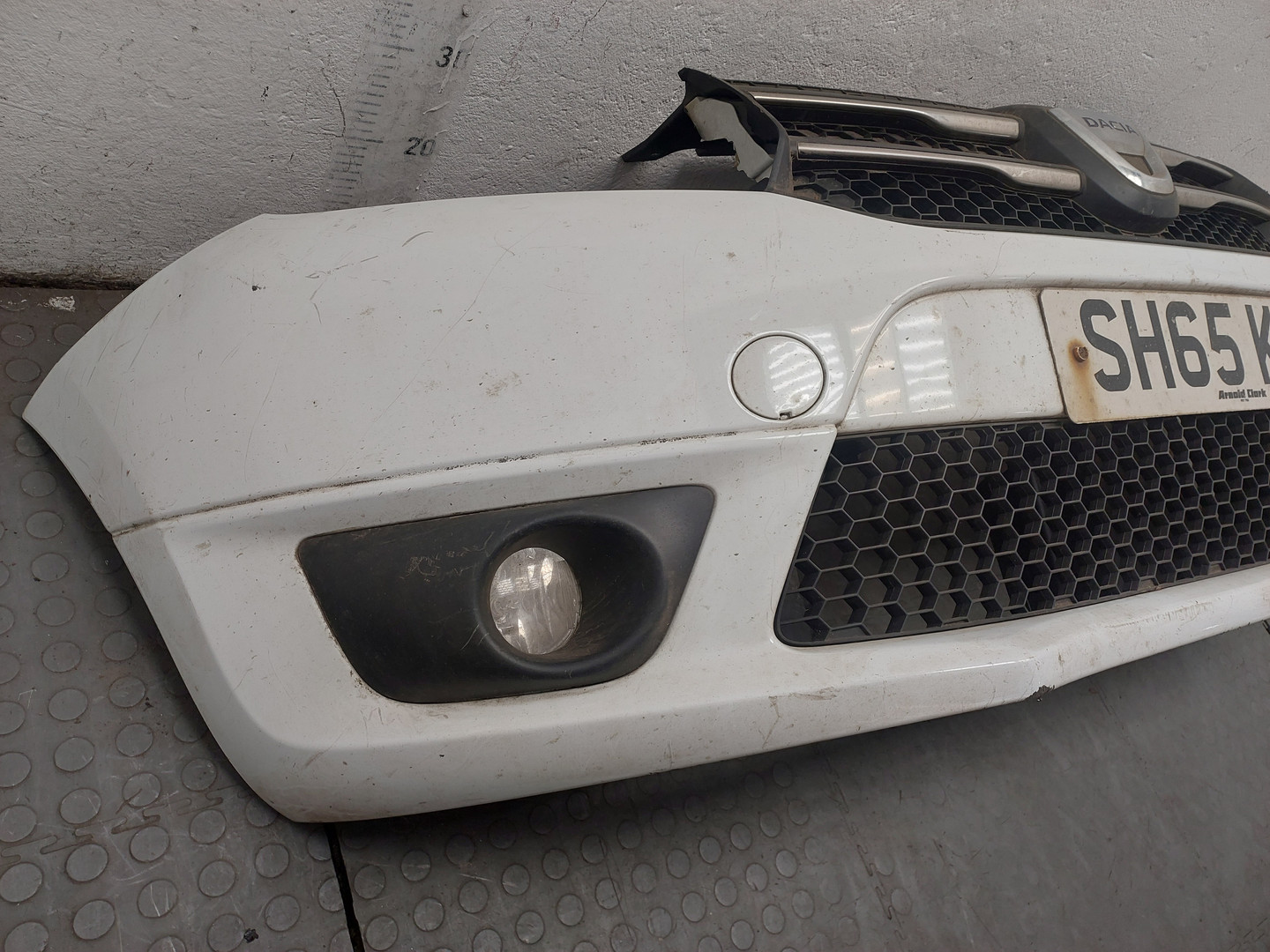 Бампер передний