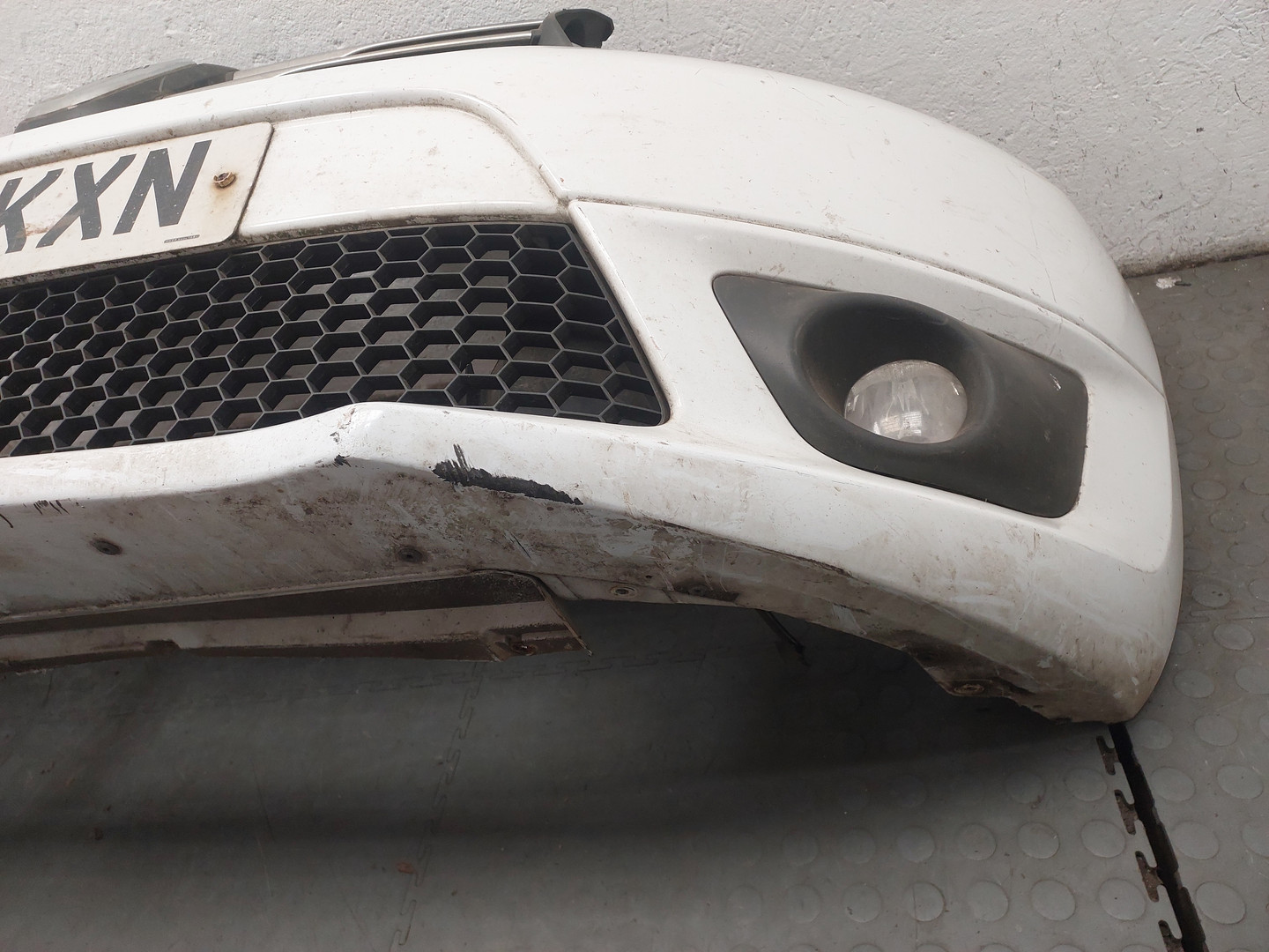 Бампер передний