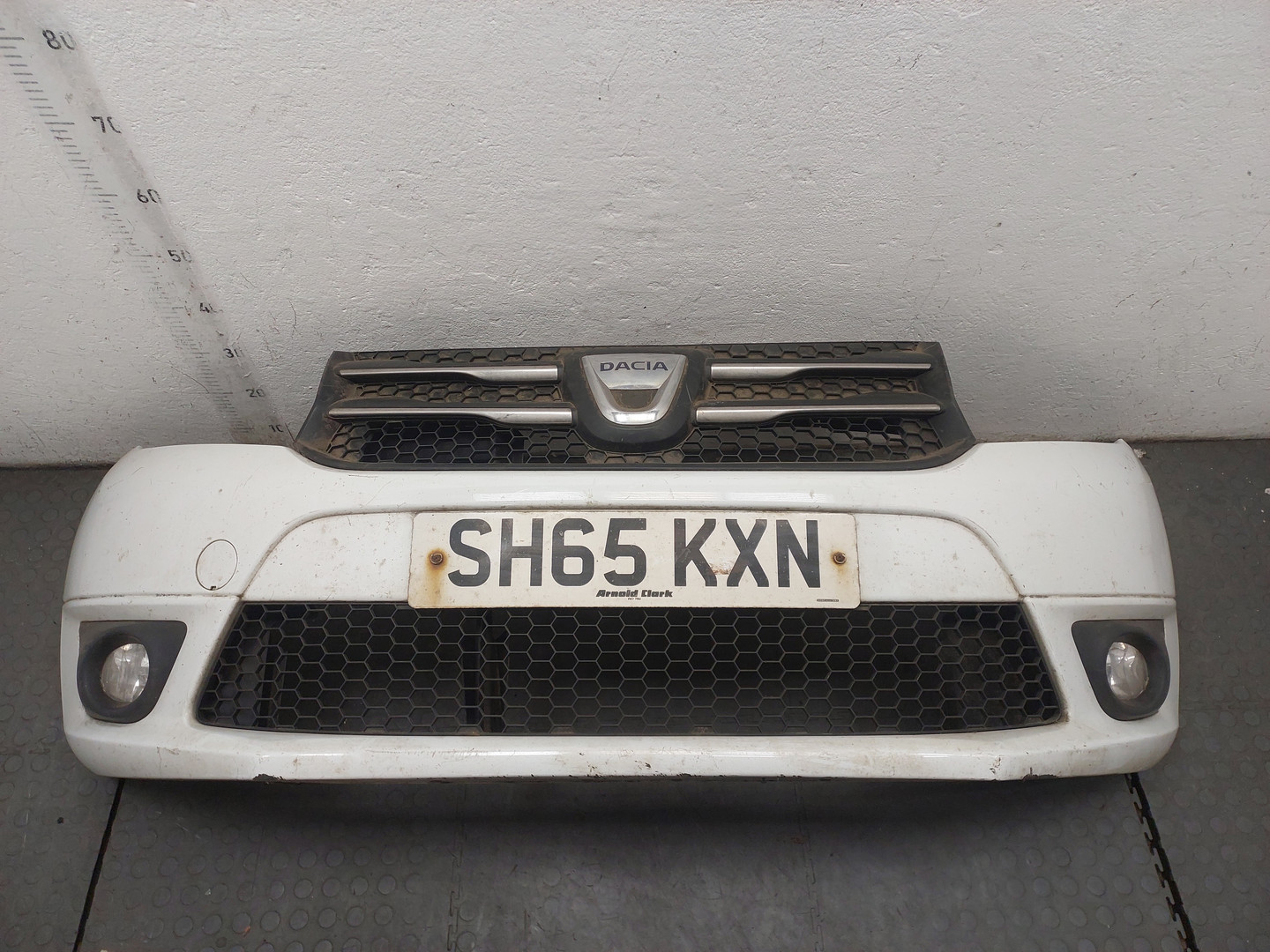 Бампер передний