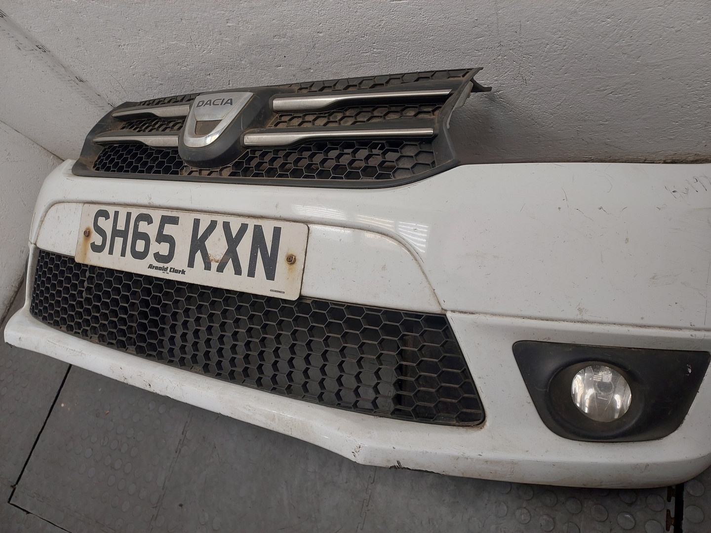 Бампер передний