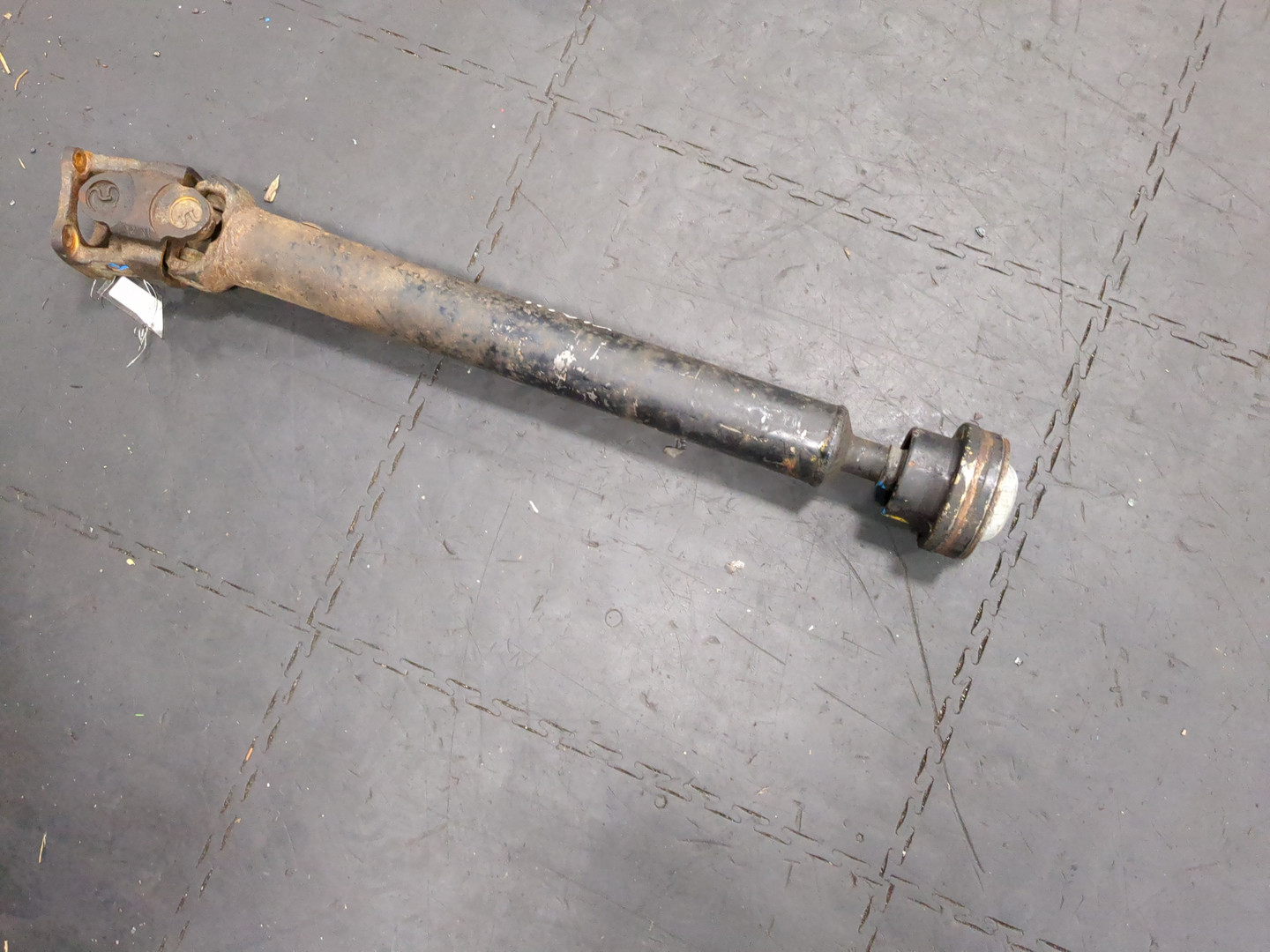 Вал карданный передний