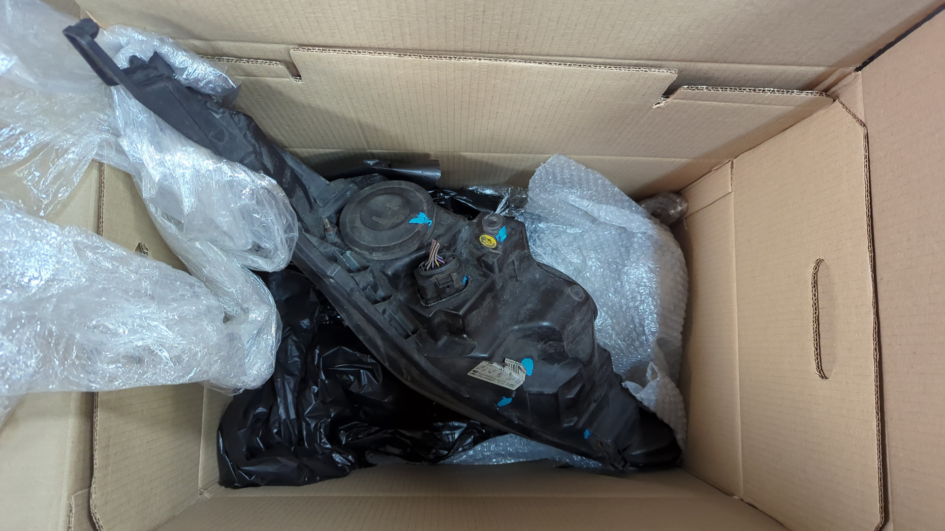 Фара правая