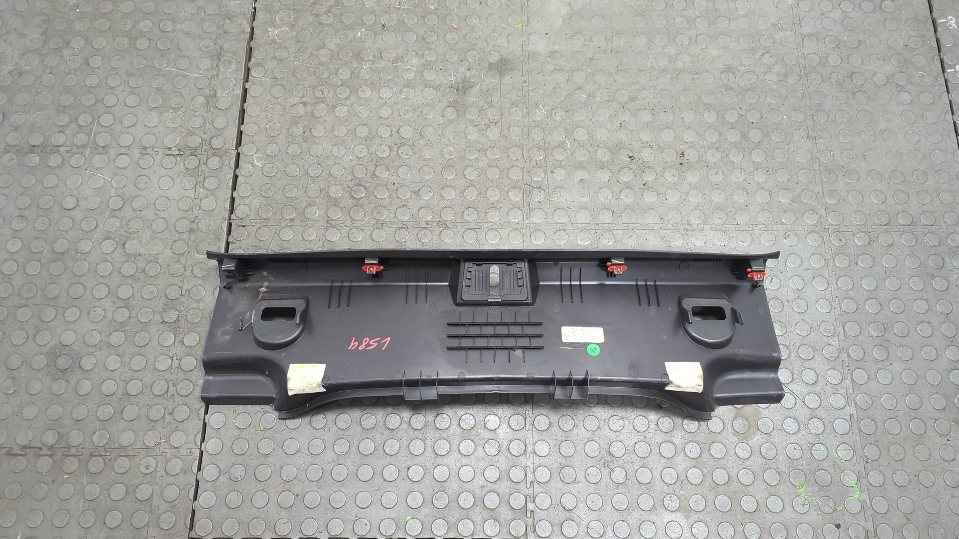 Обшивка багажника