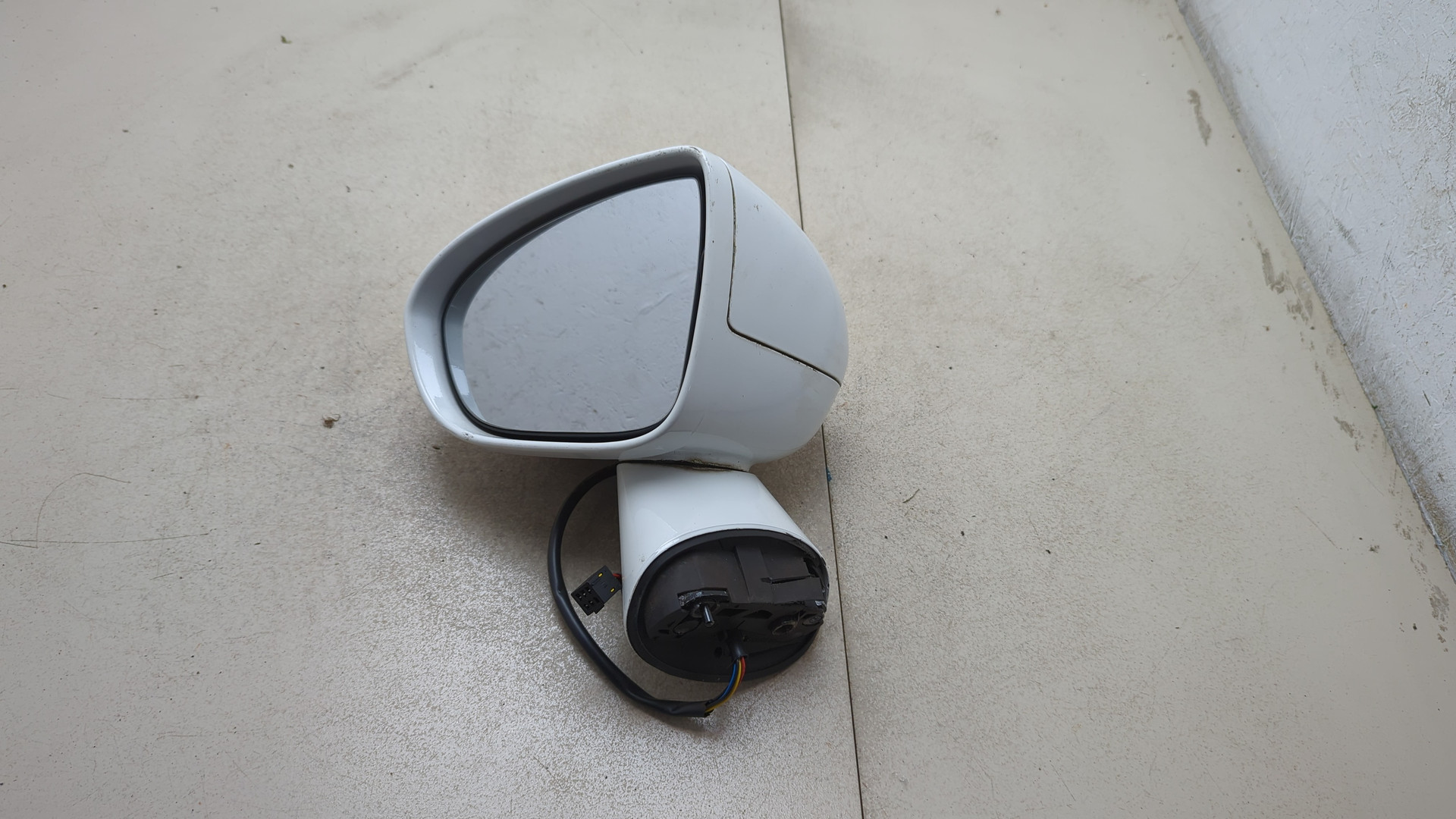 Зеркало левое электрическое