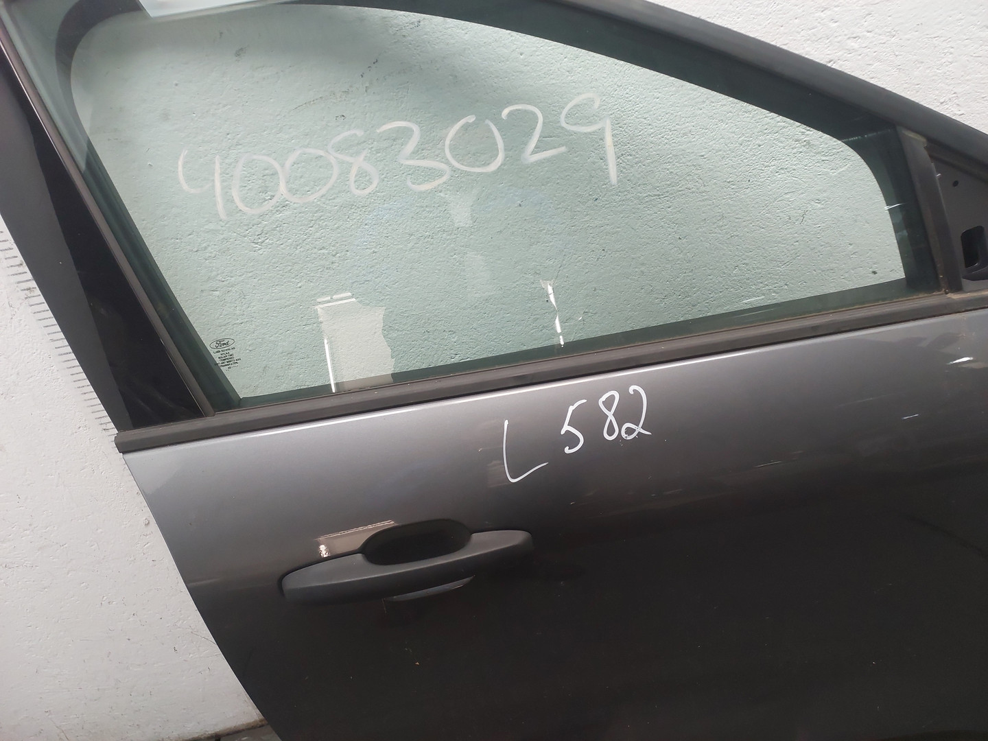 Дверь передняя правая