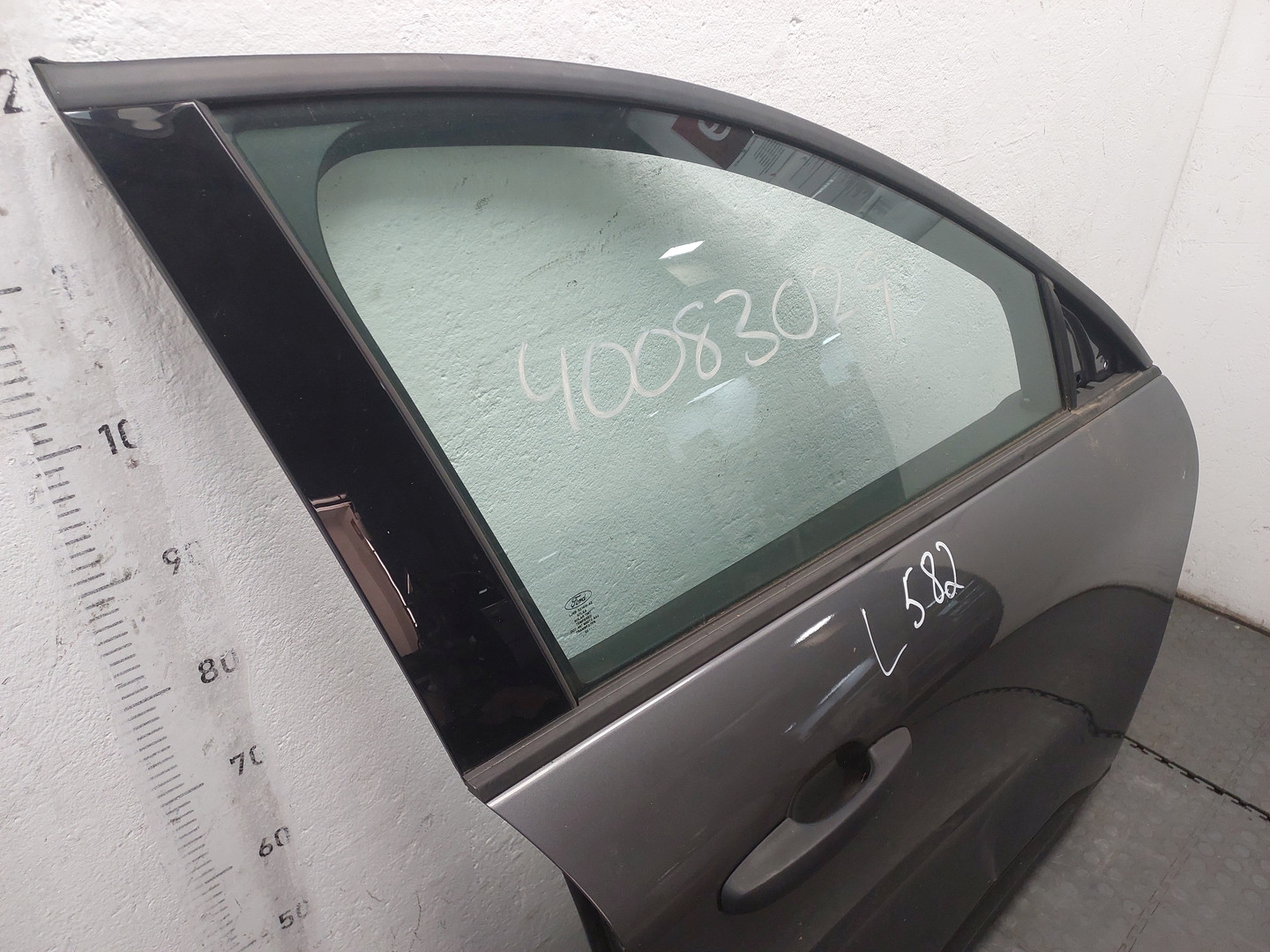 Дверь передняя правая