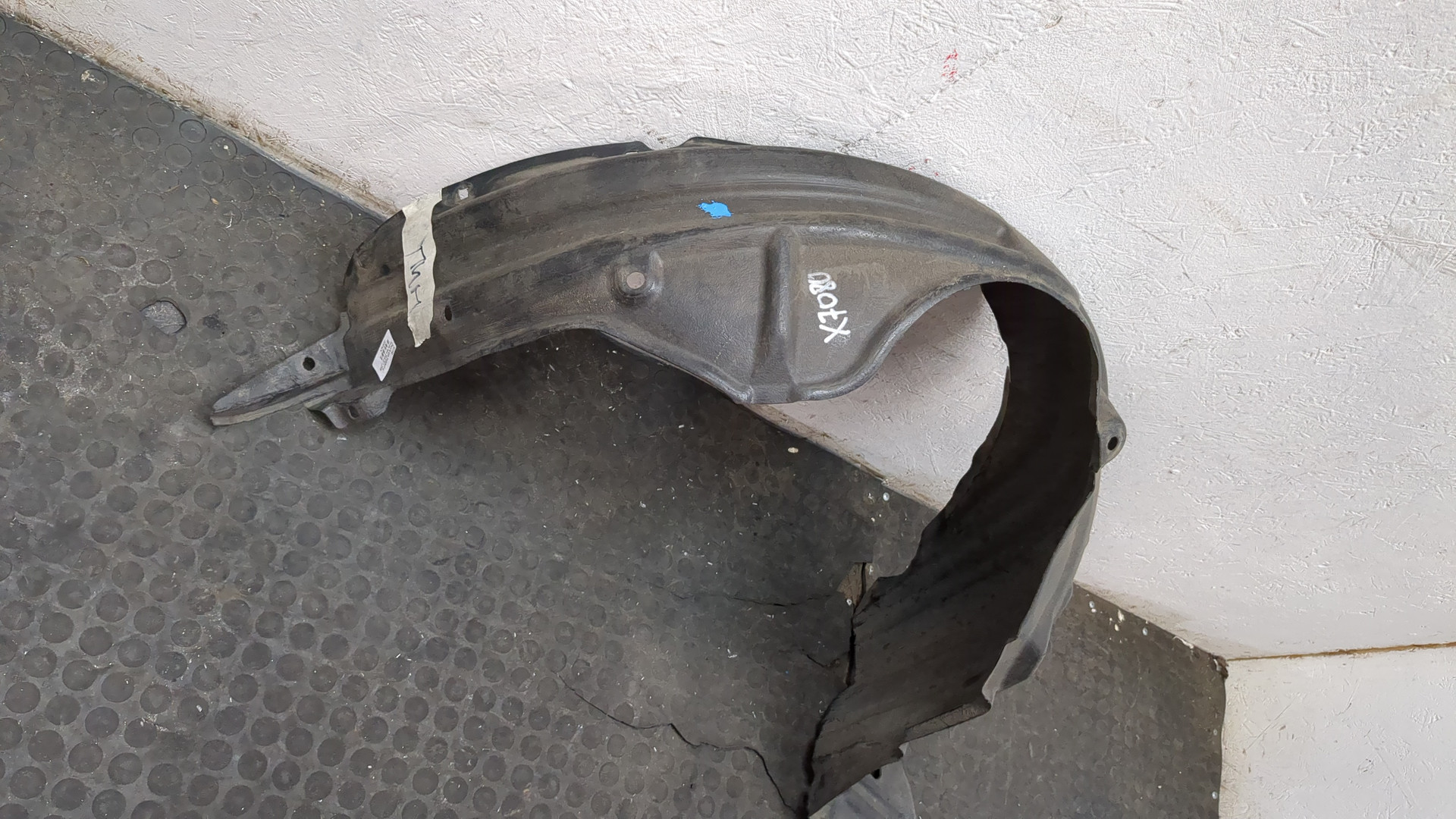 Локер передний левый