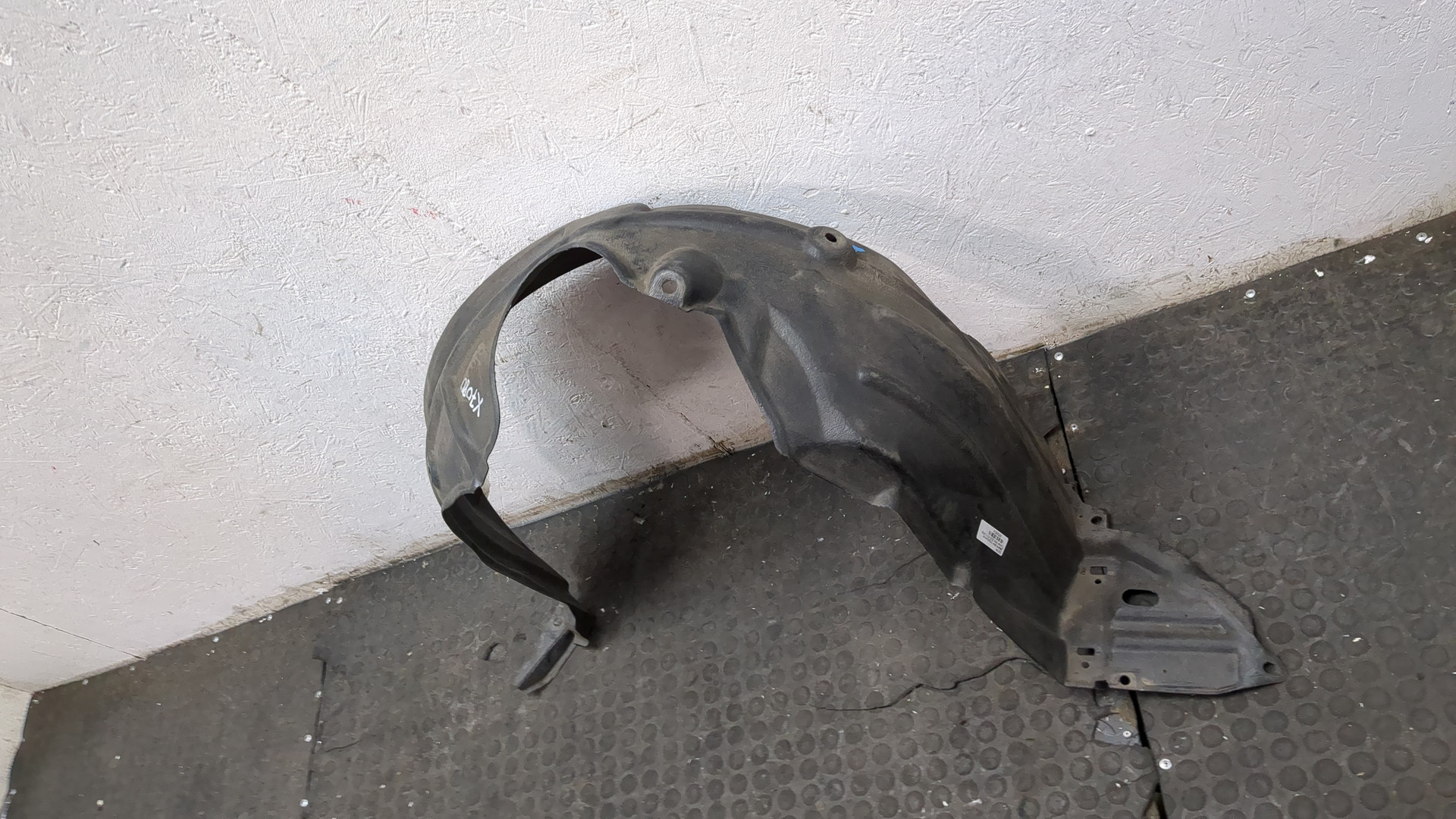 Локер передний левый