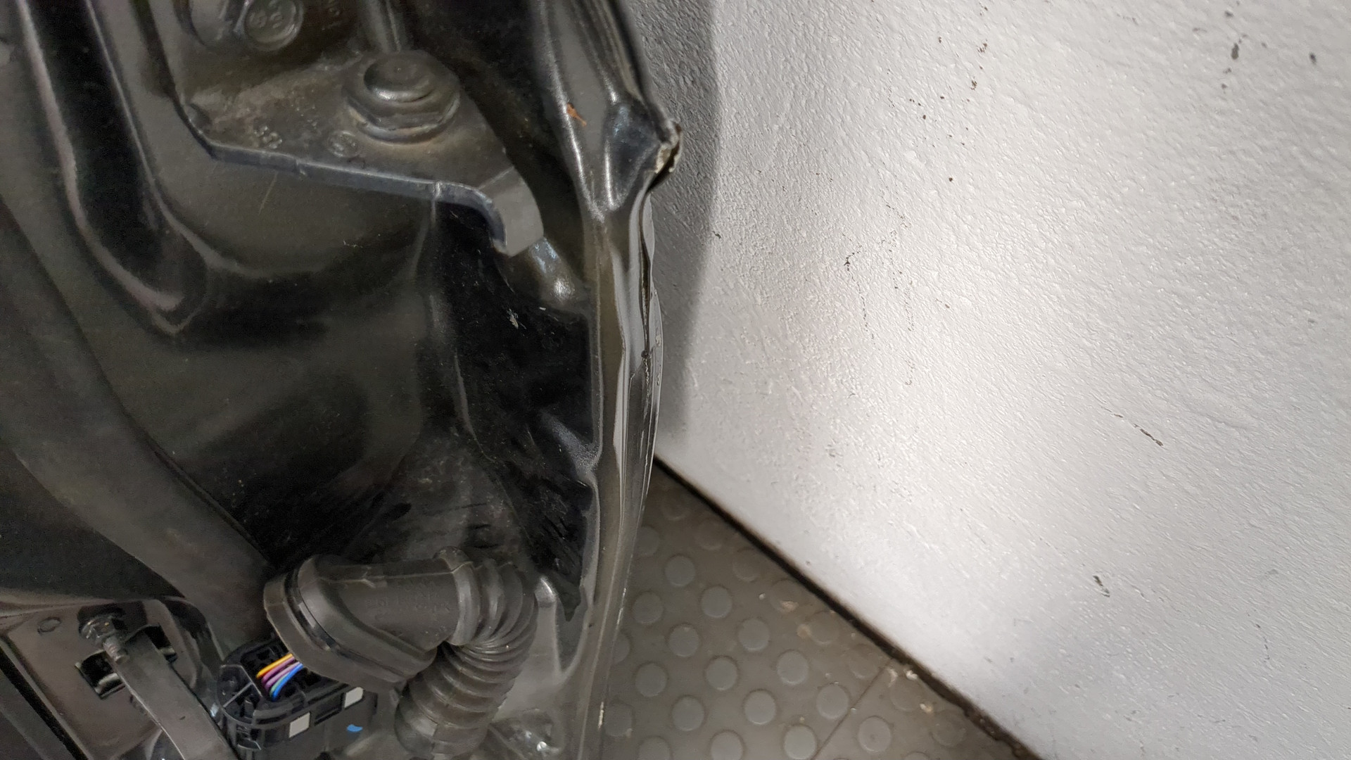 Дверь передняя левая