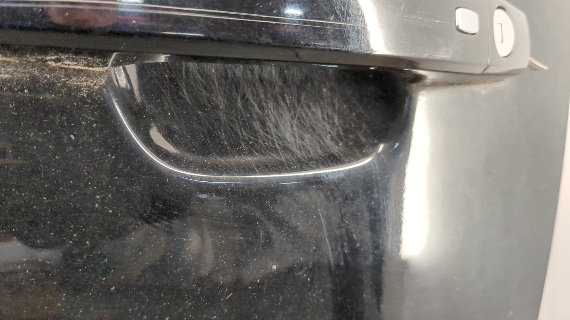 Дверь передняя левая