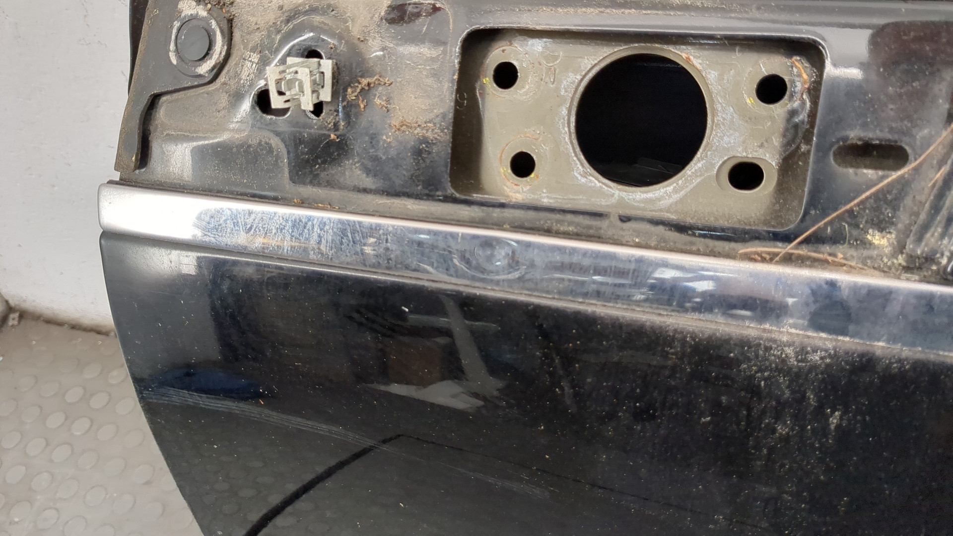 Дверь передняя левая