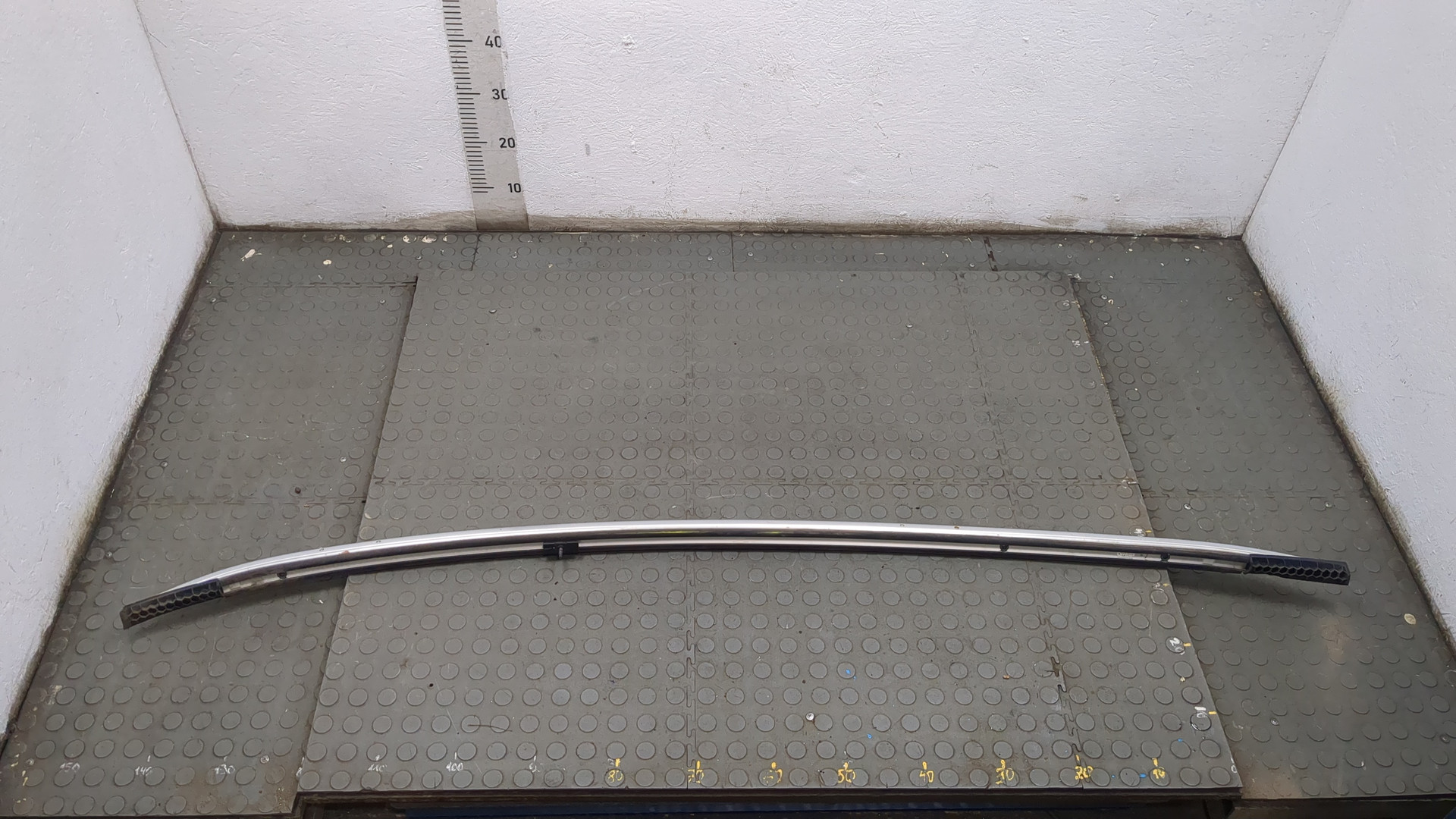 Рейлинг (релинг) правый (планка на крышу)