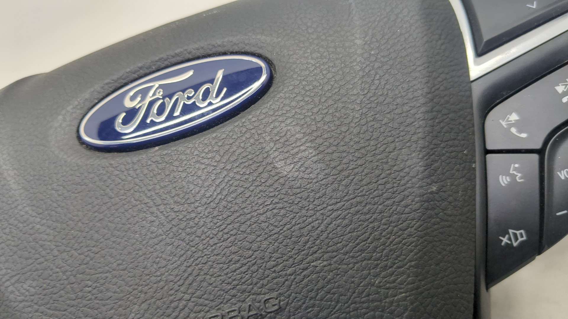 Рулевое колесо (руль)