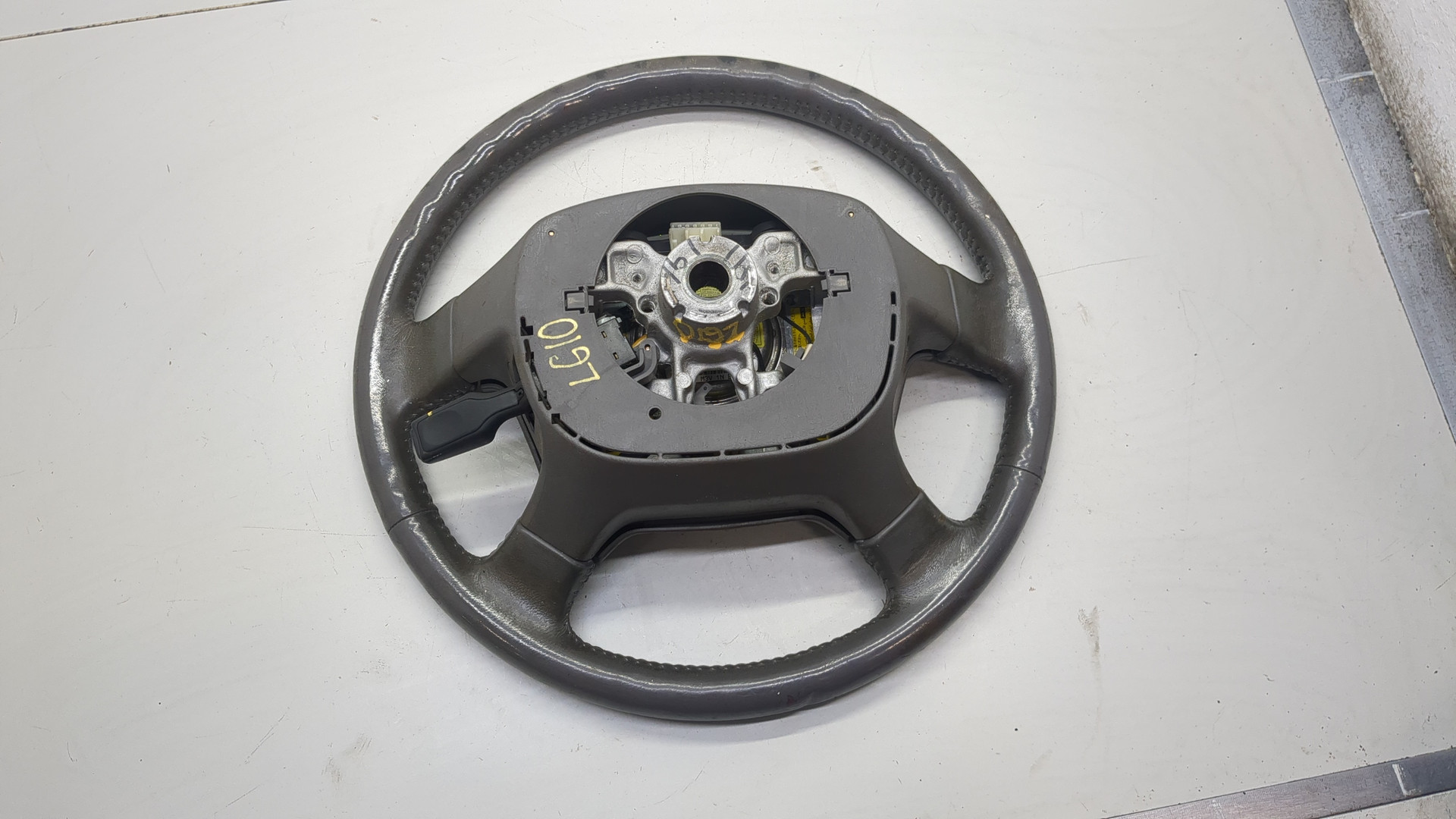 Рулевое колесо (руль)