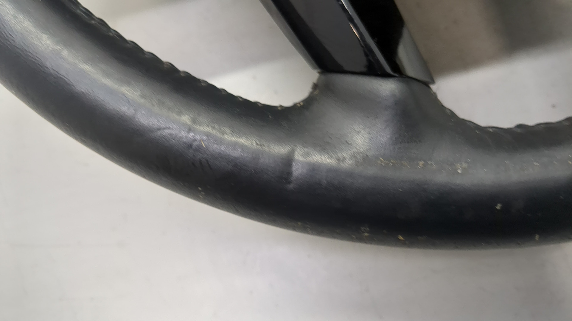 Рулевое колесо (руль)