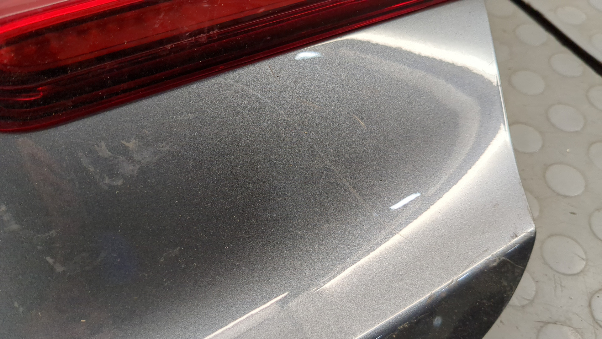 Дверь багажника