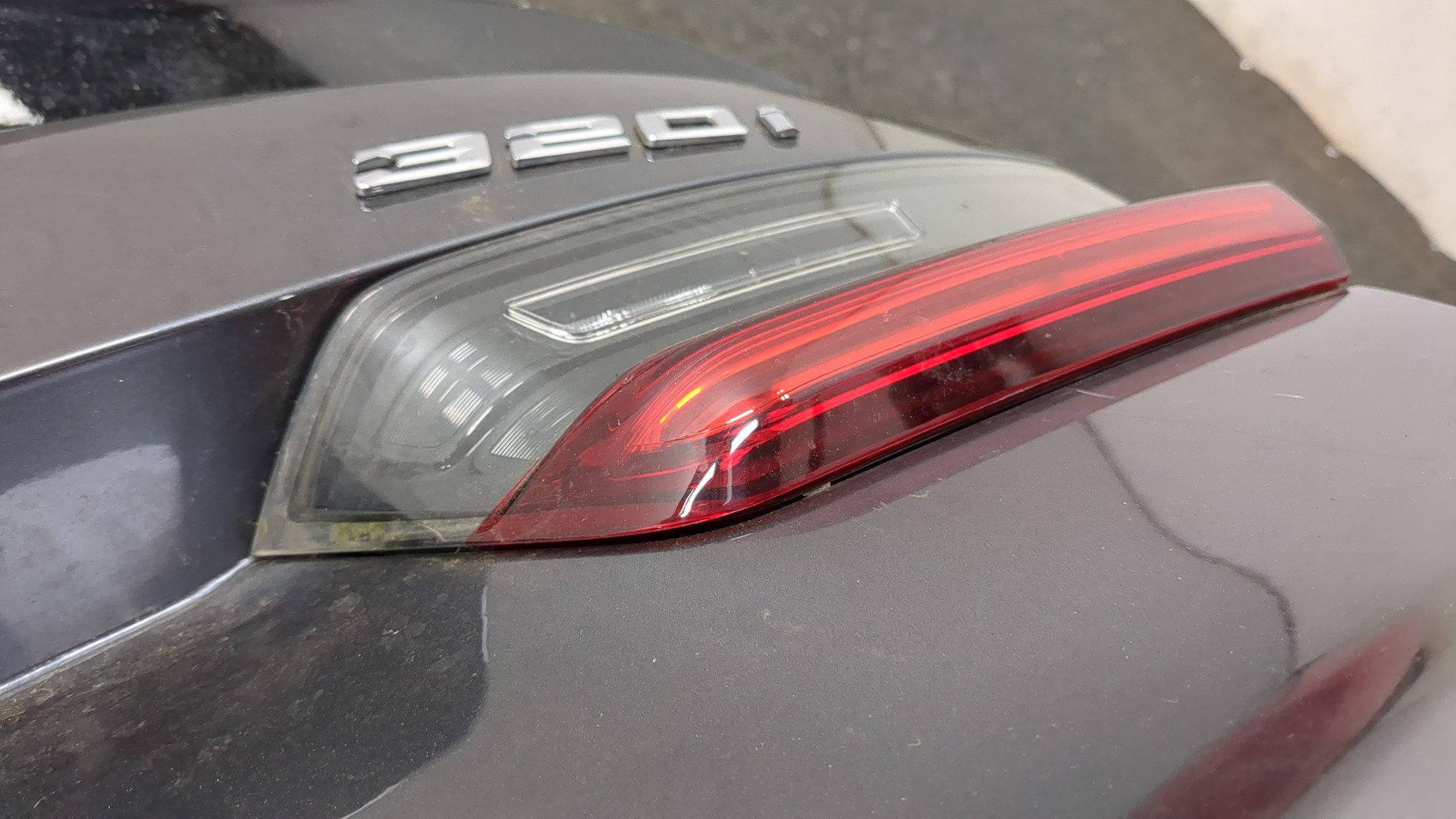 Дверь багажника