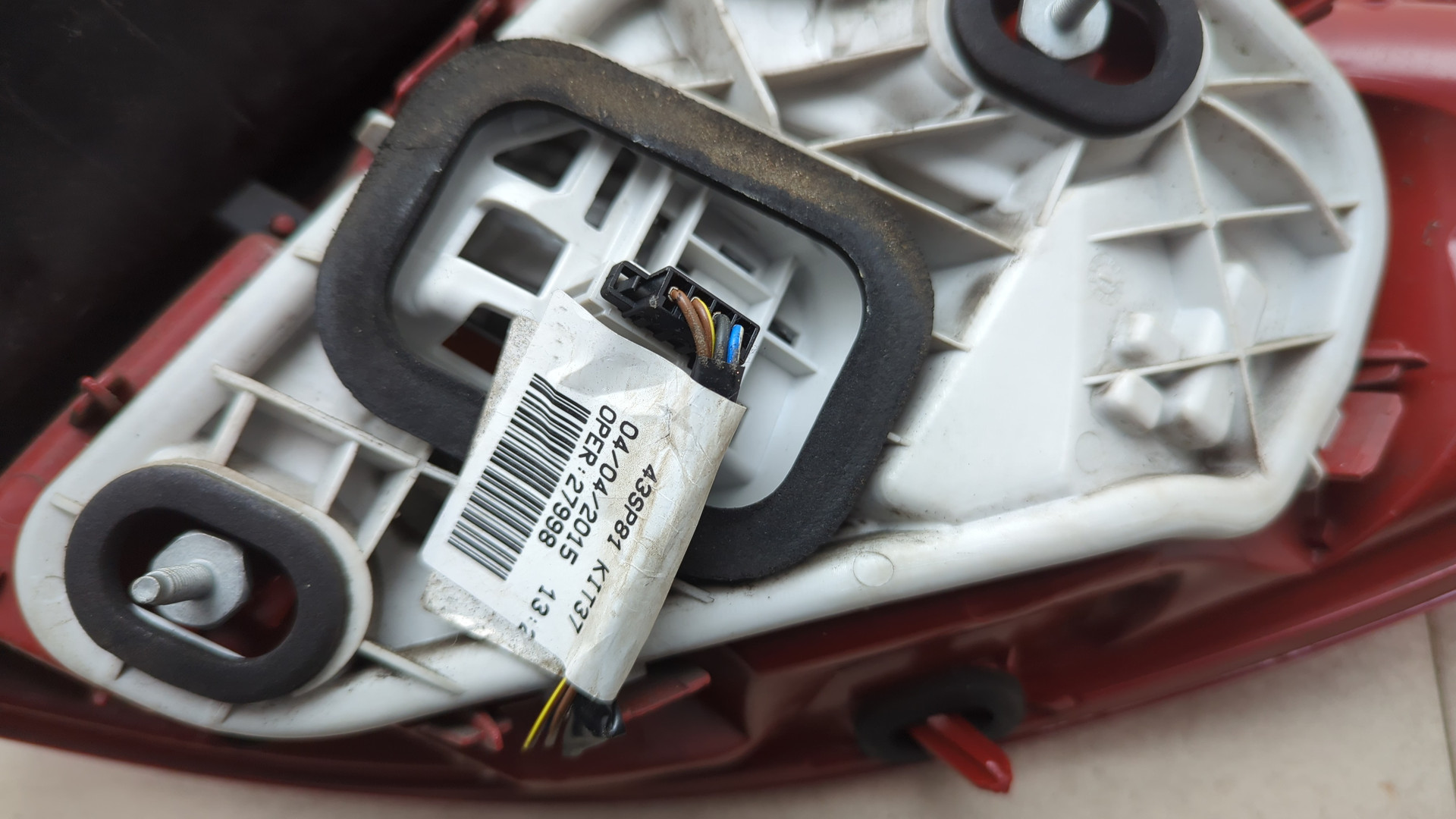 Фонарь задний левый