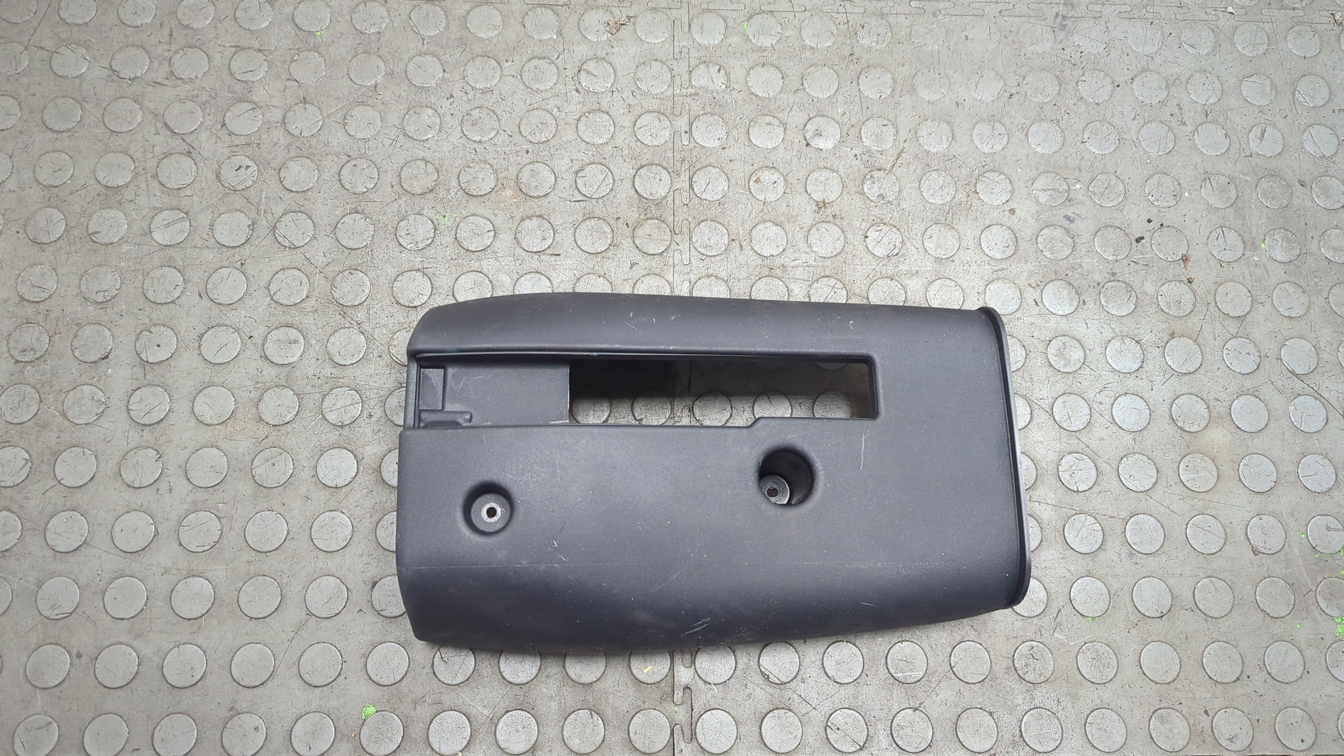 Кожух рулевой колонки