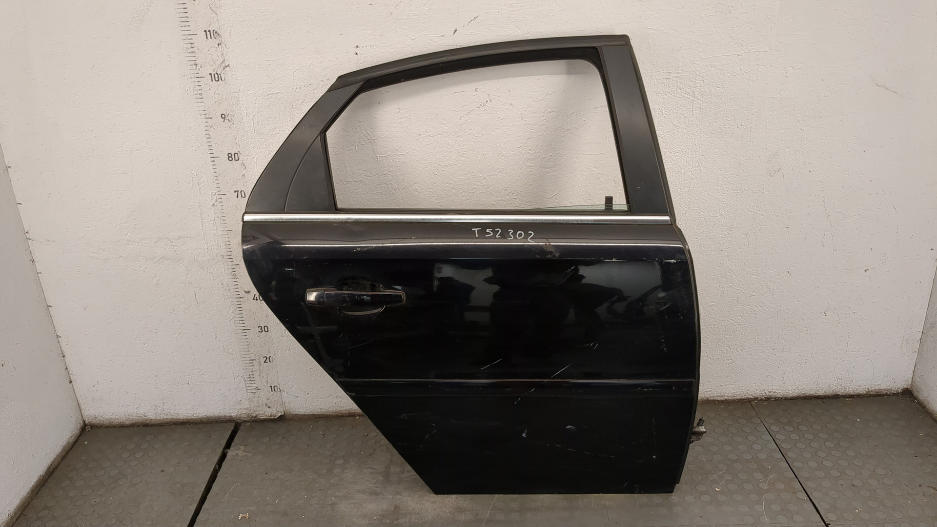 Дверь задняя правая