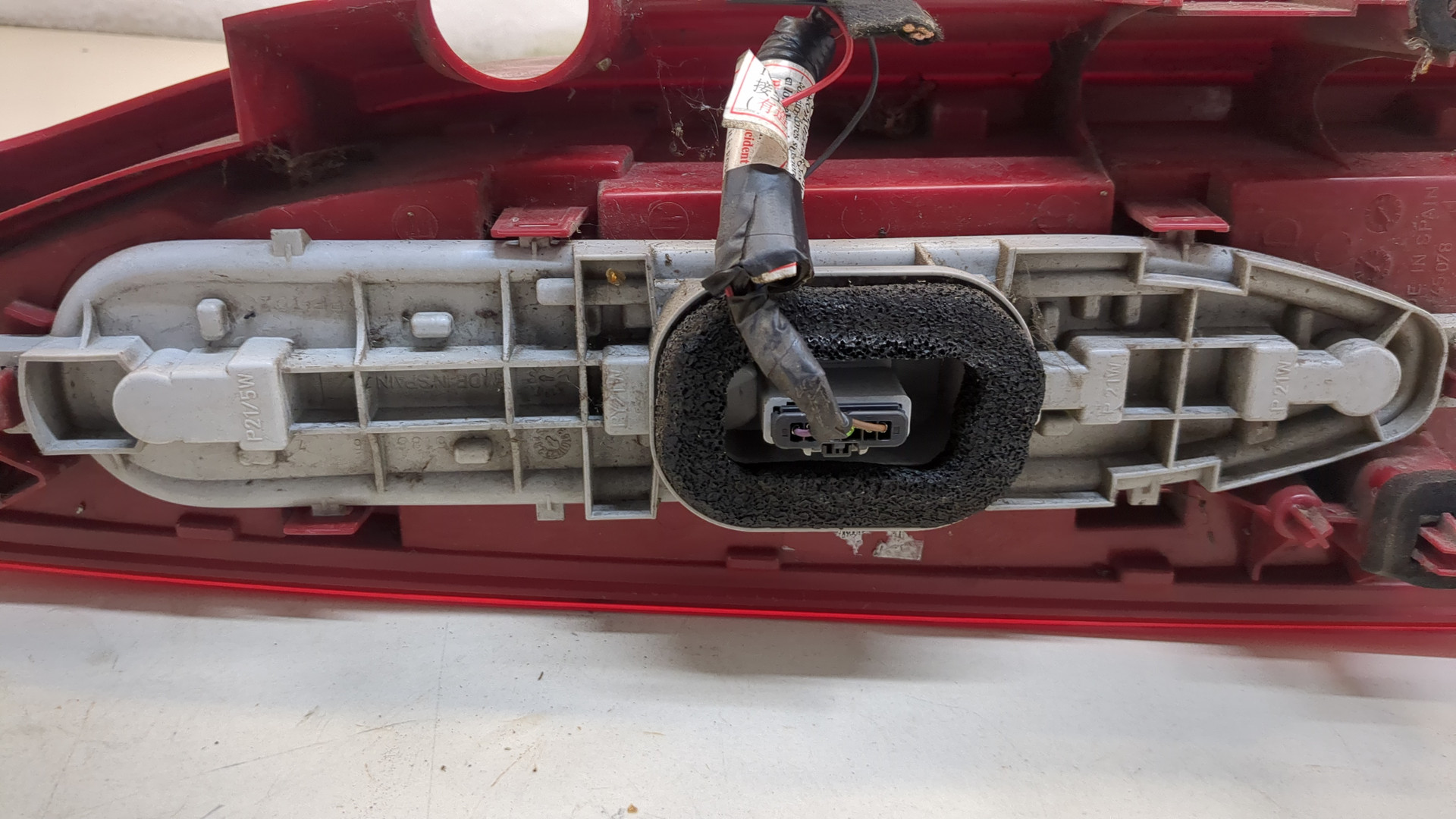 Фонарь задний правый