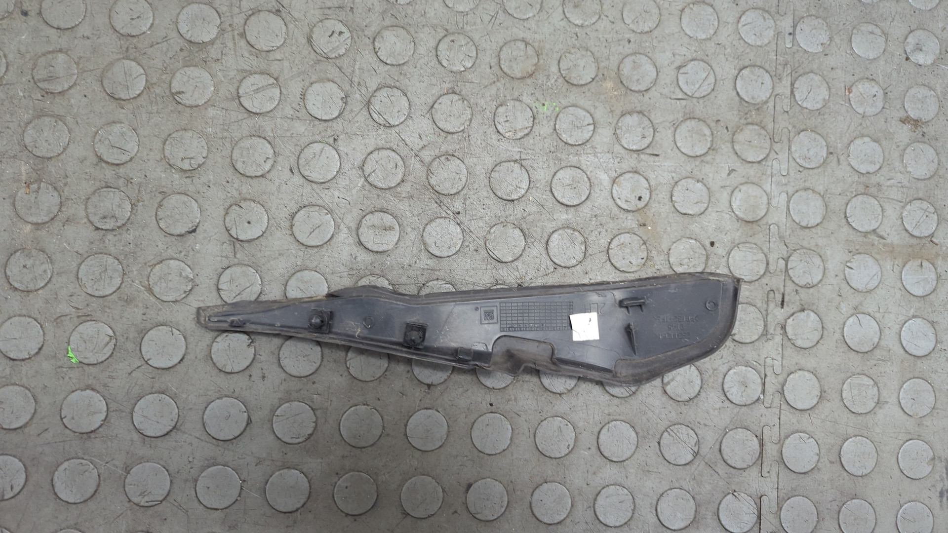 Молдинг лобового стекла