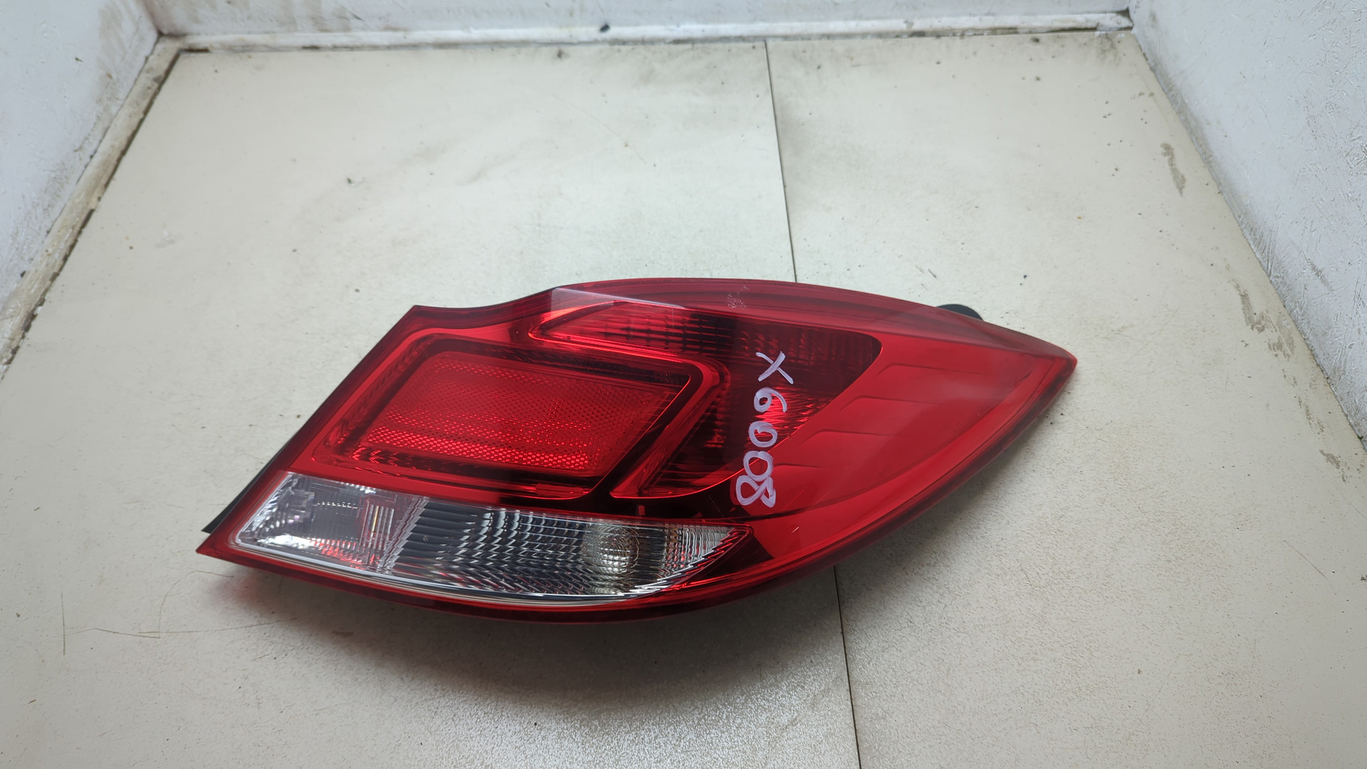 Фонарь задний правый