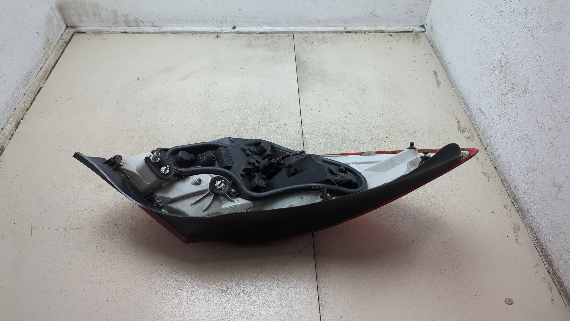 Фонарь задний правый