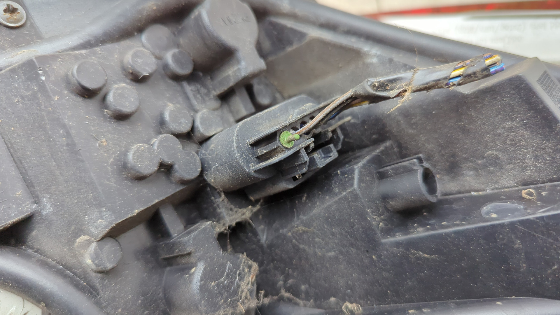 Фонарь задний правый