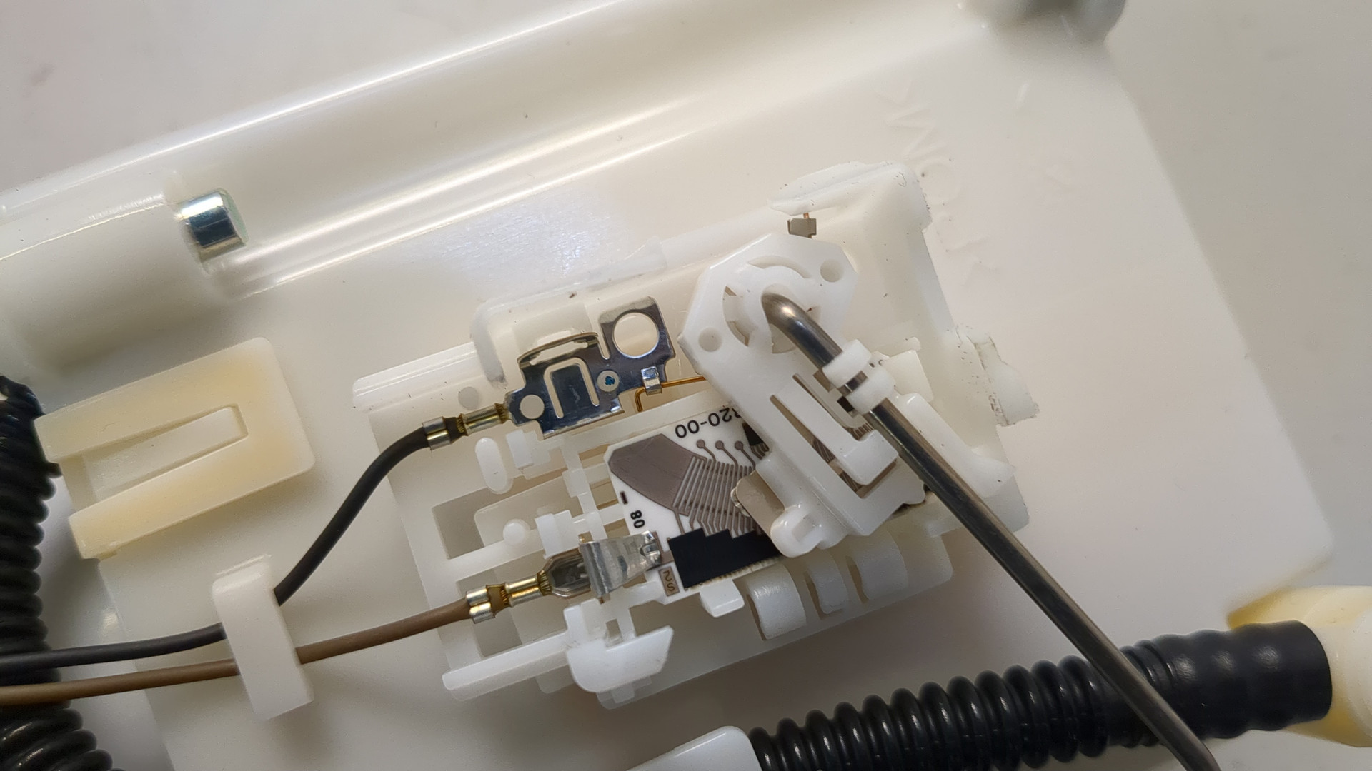 Насос топливный электрический