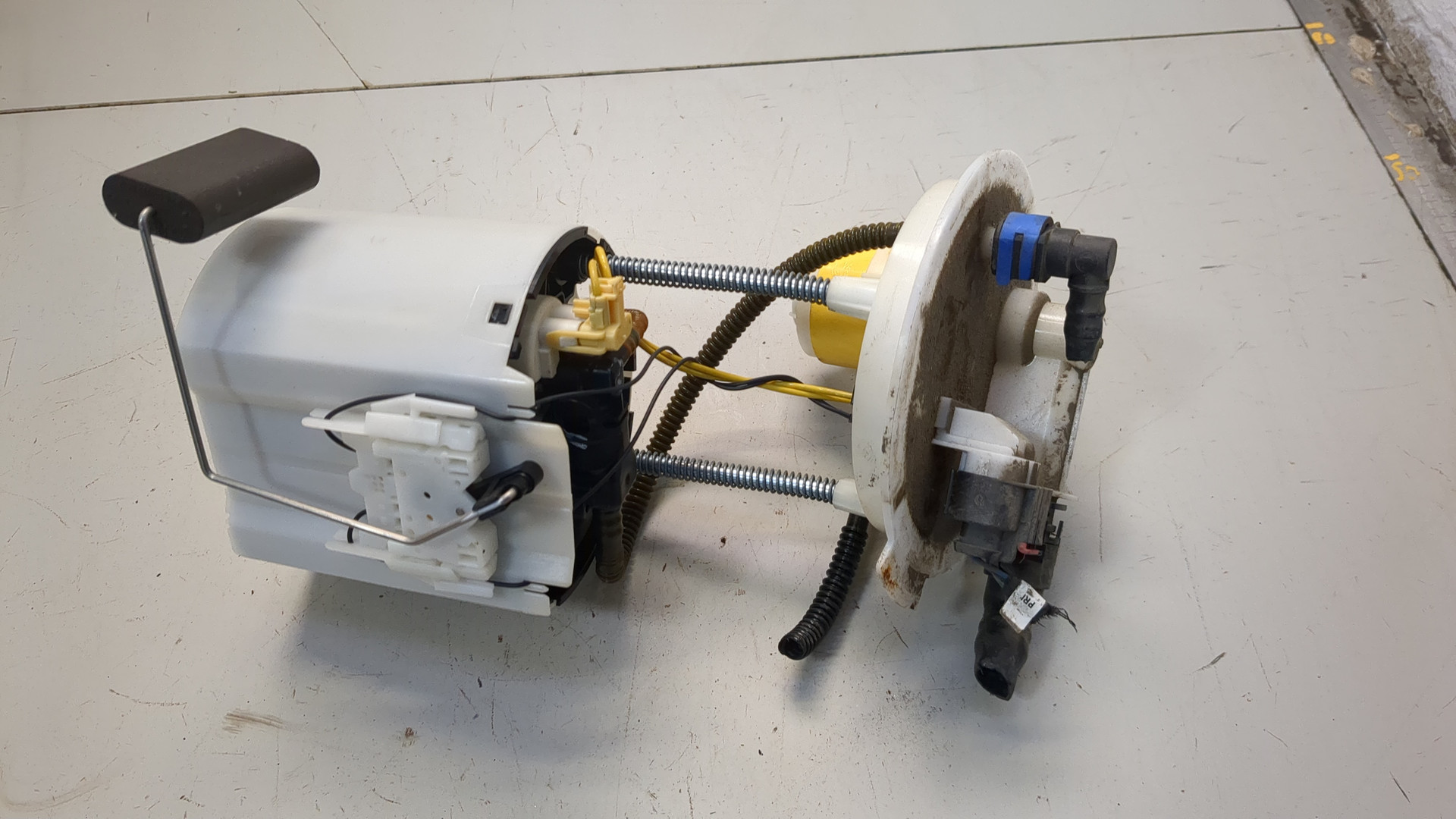 Насос топливный электрический