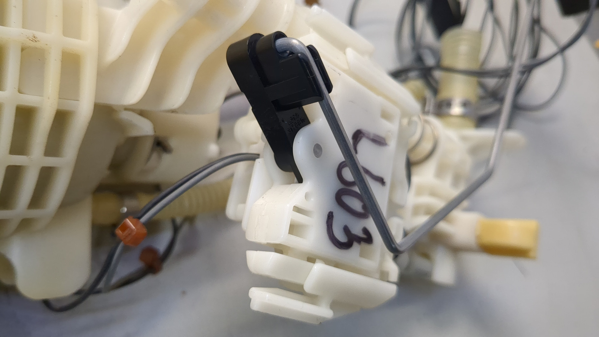 Датчик уровня топлива