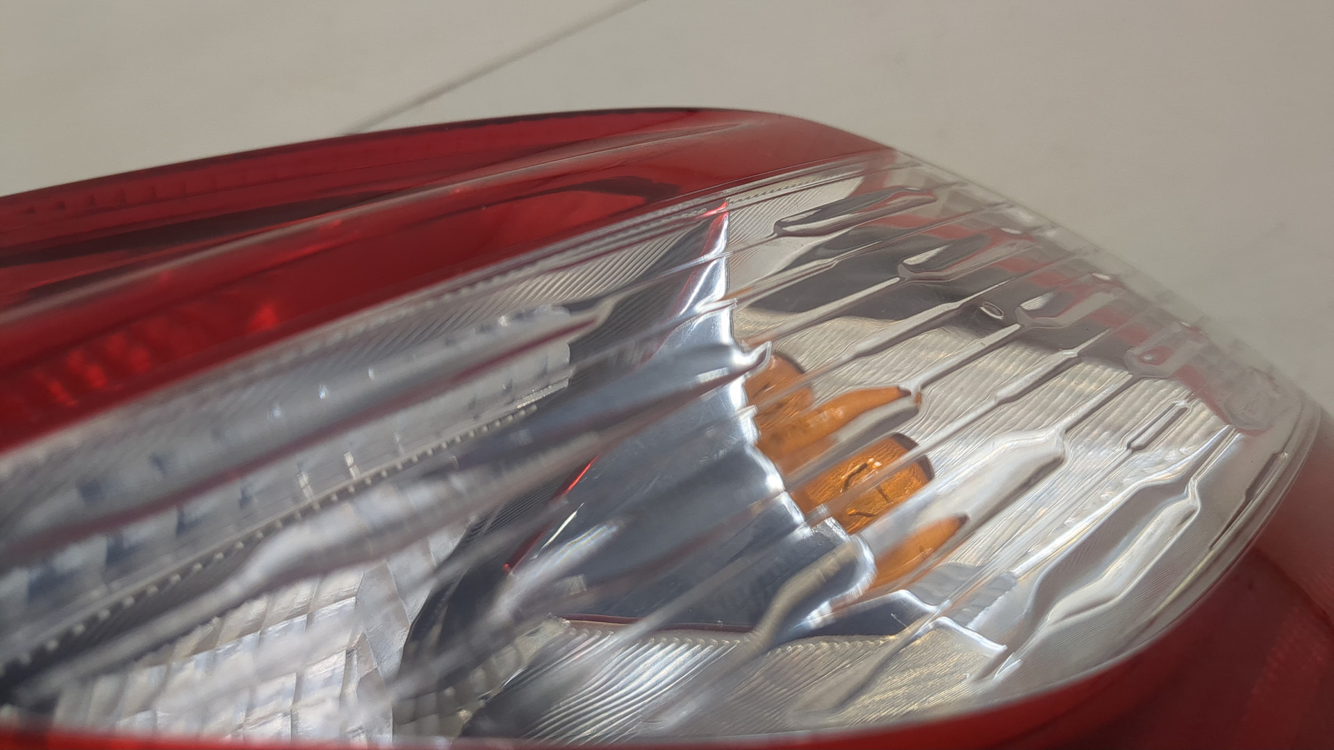 Фонарь задний левый