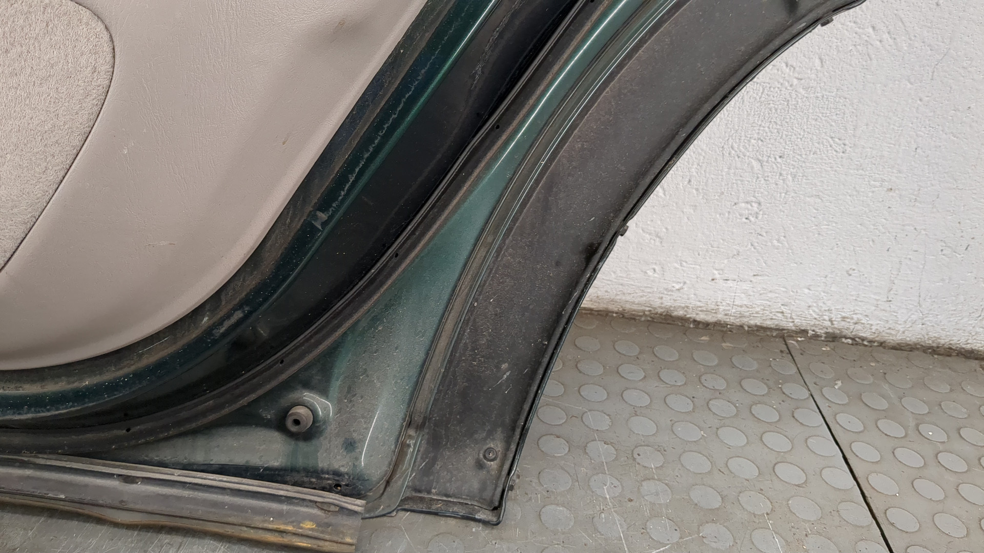 Дверь задняя правая