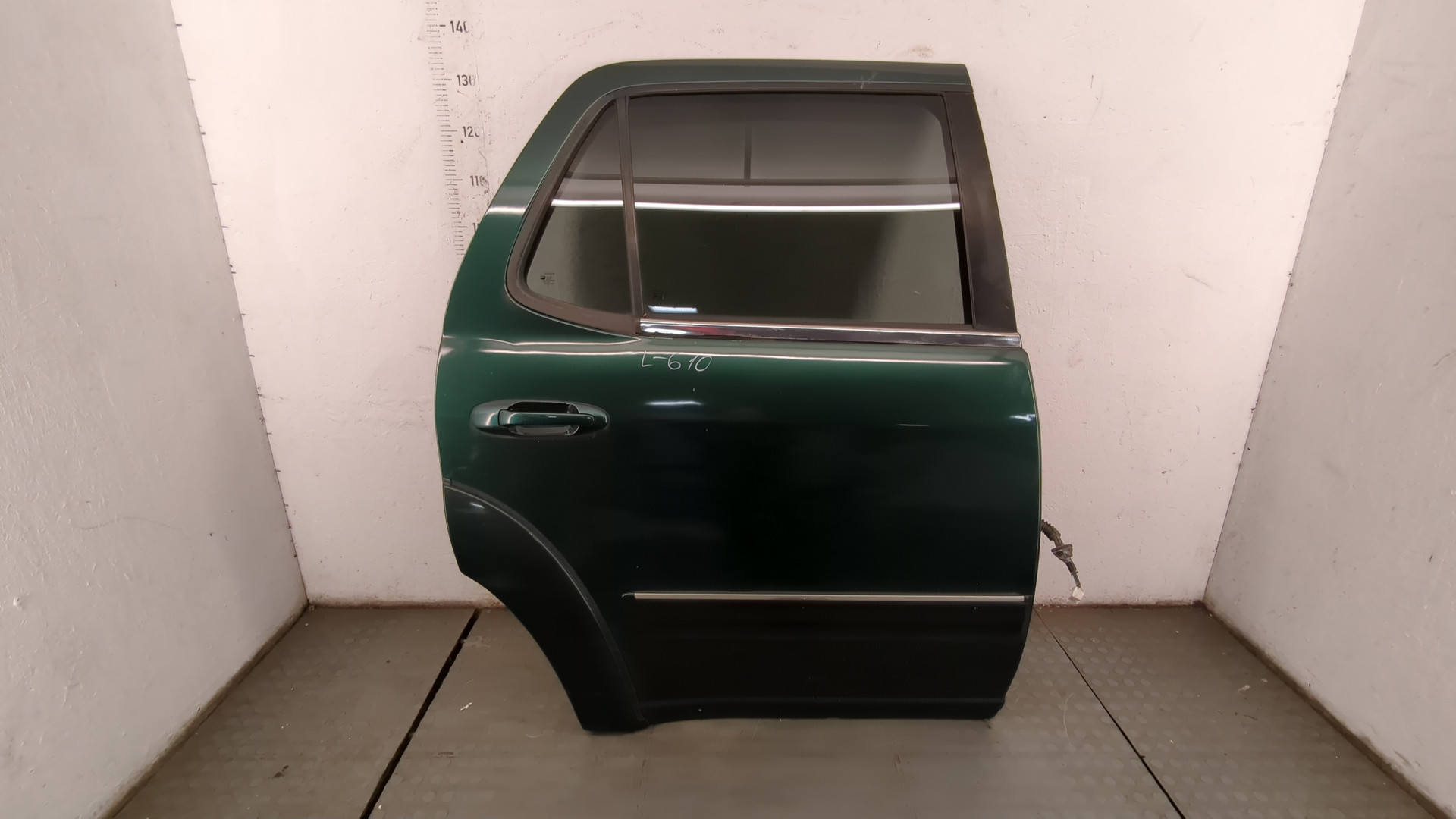 Дверь задняя правая