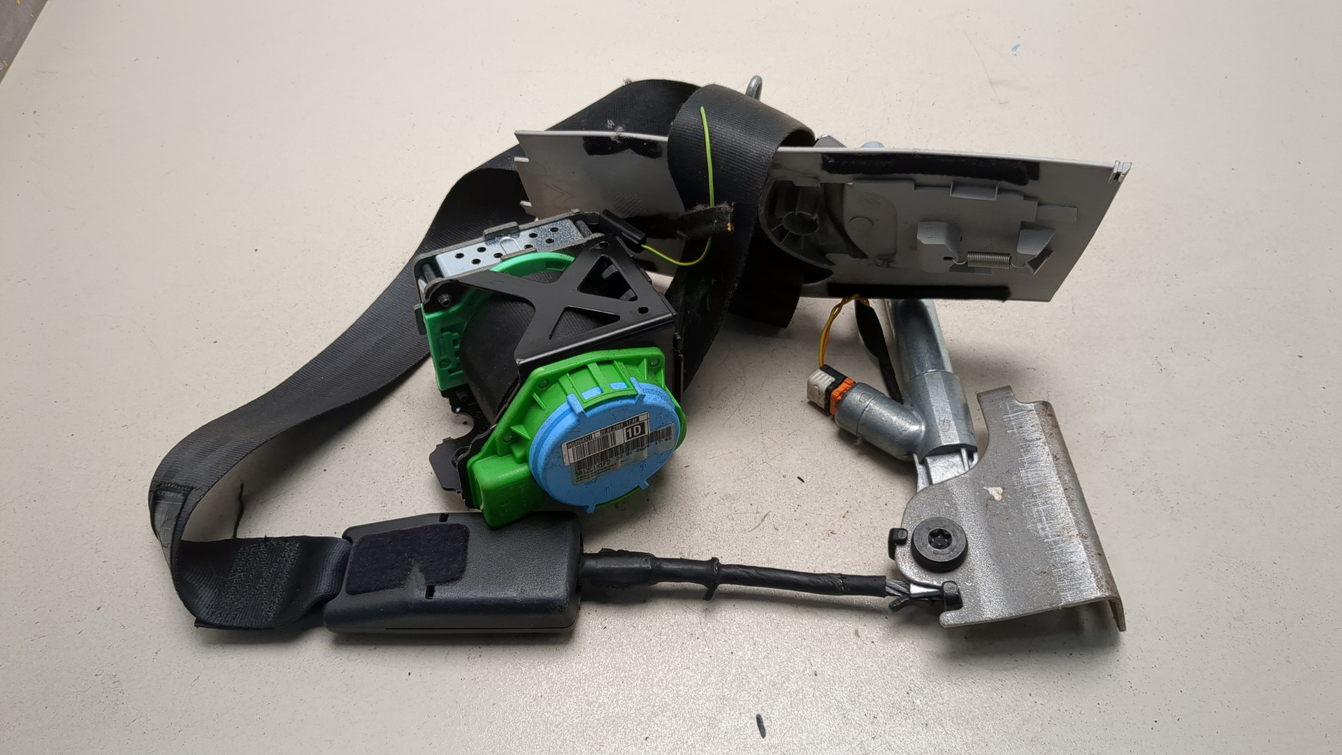 Ремень безопасности