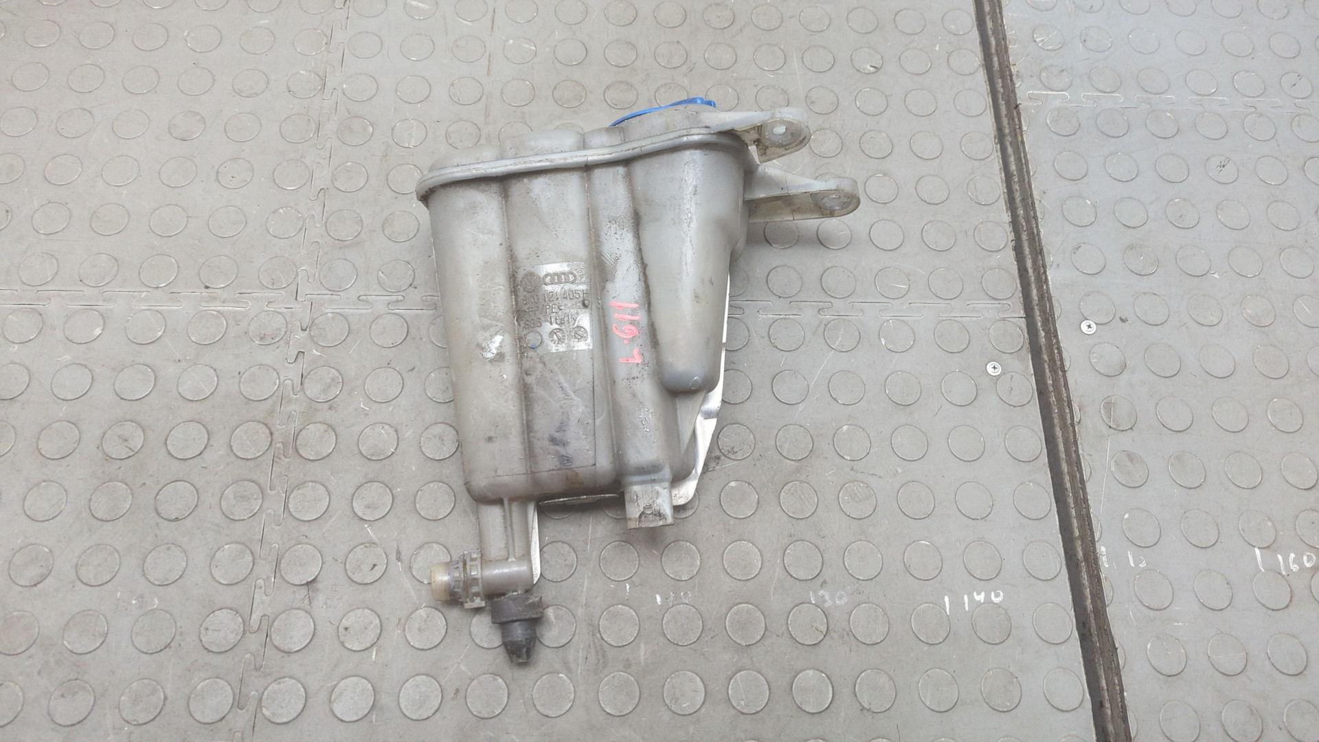 Бачок расширительный