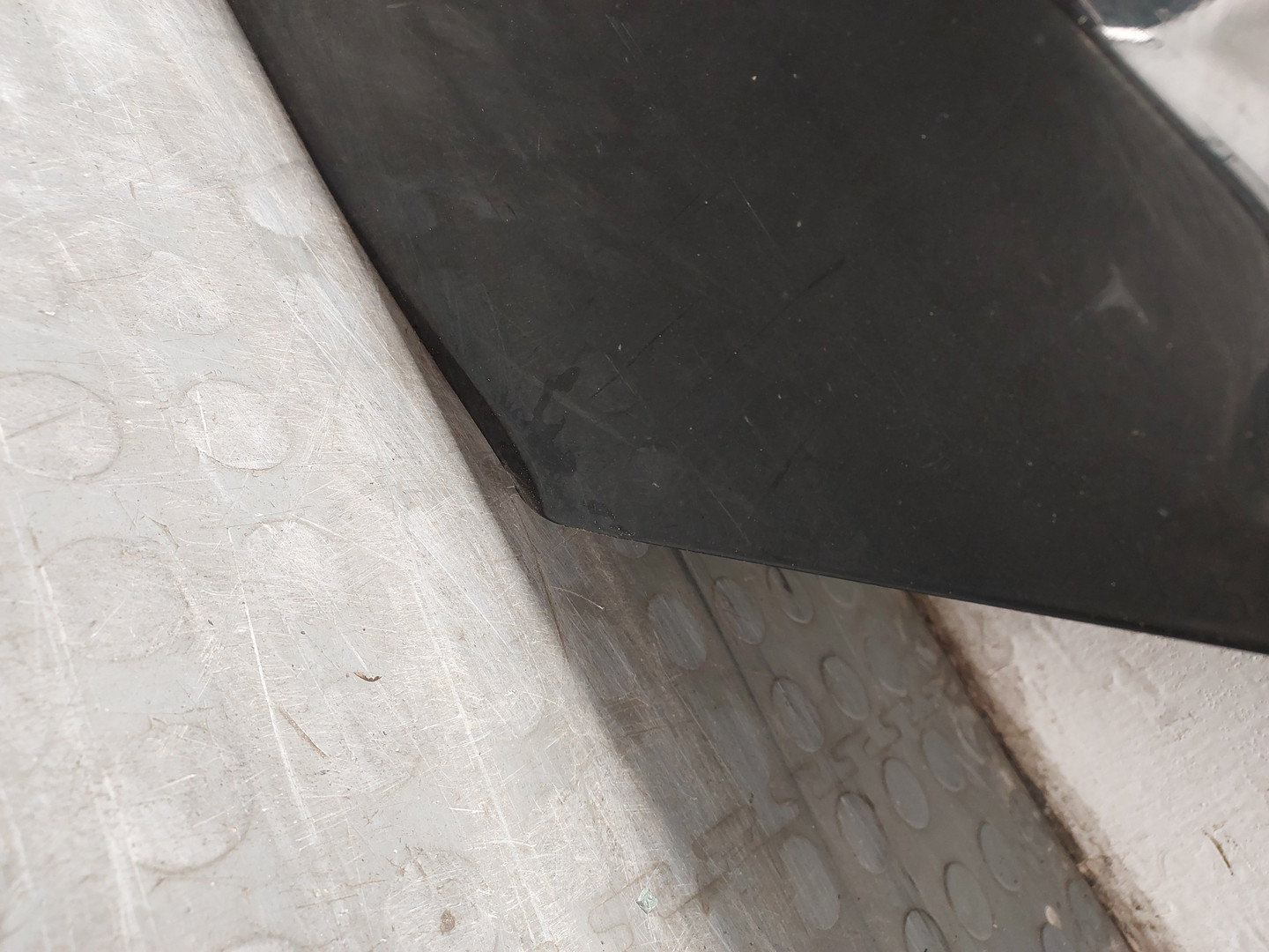 Дверь задняя левая