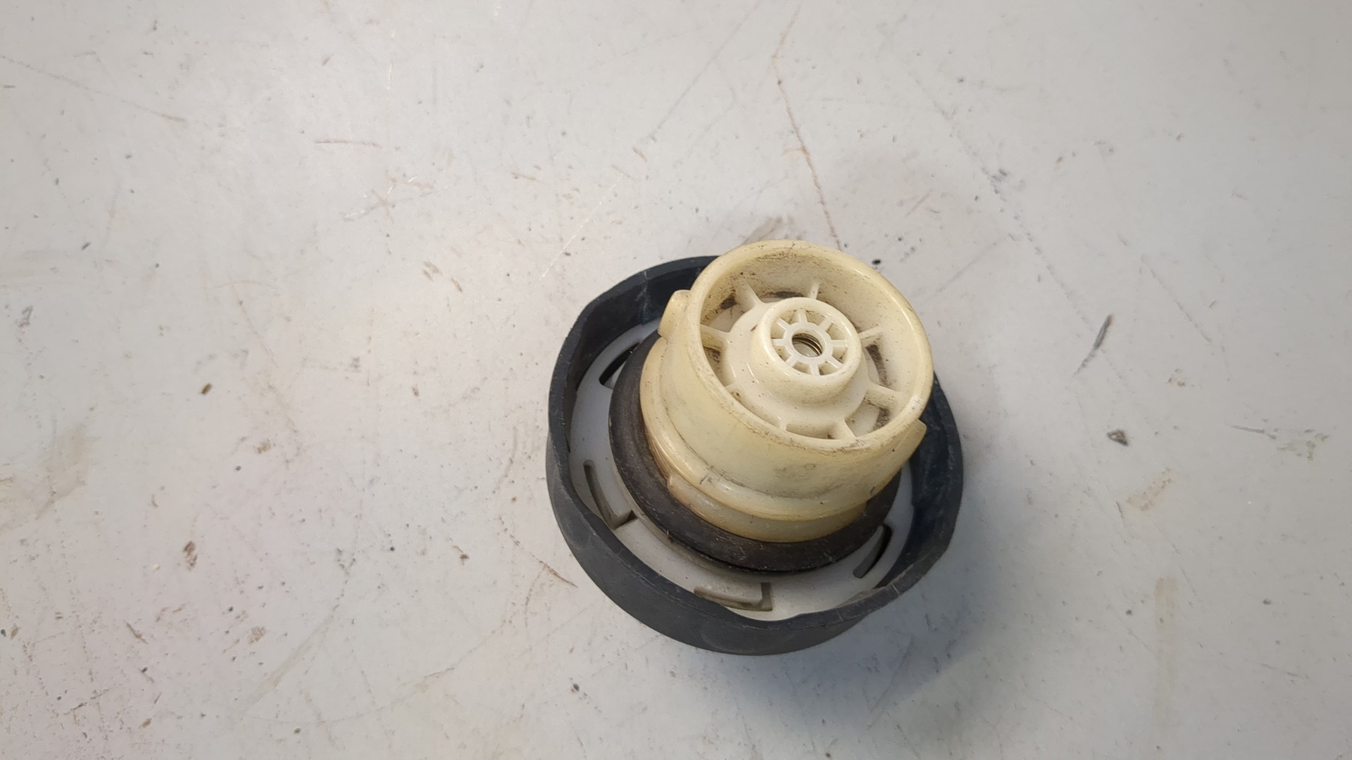 Крышка бензобака