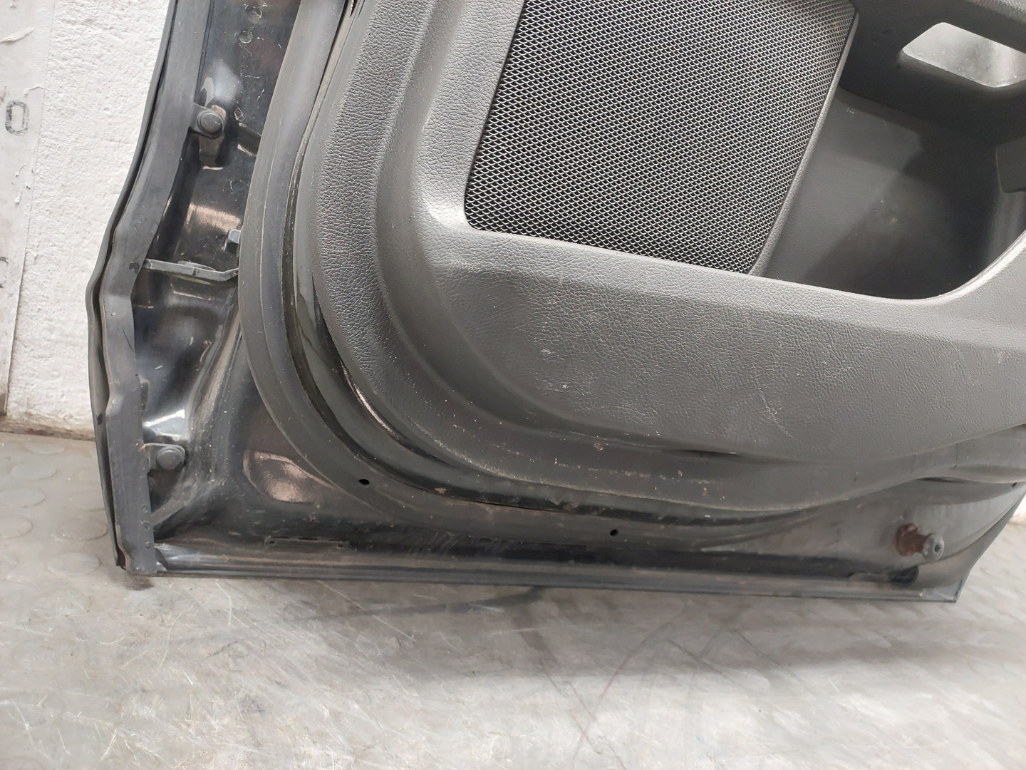 Дверь задняя правая