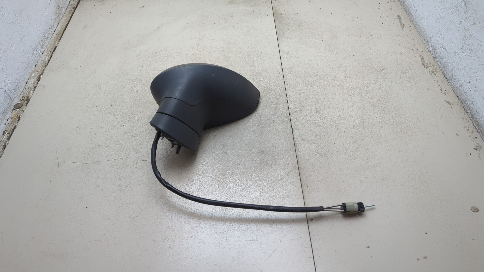 Зеркало левое электрическое