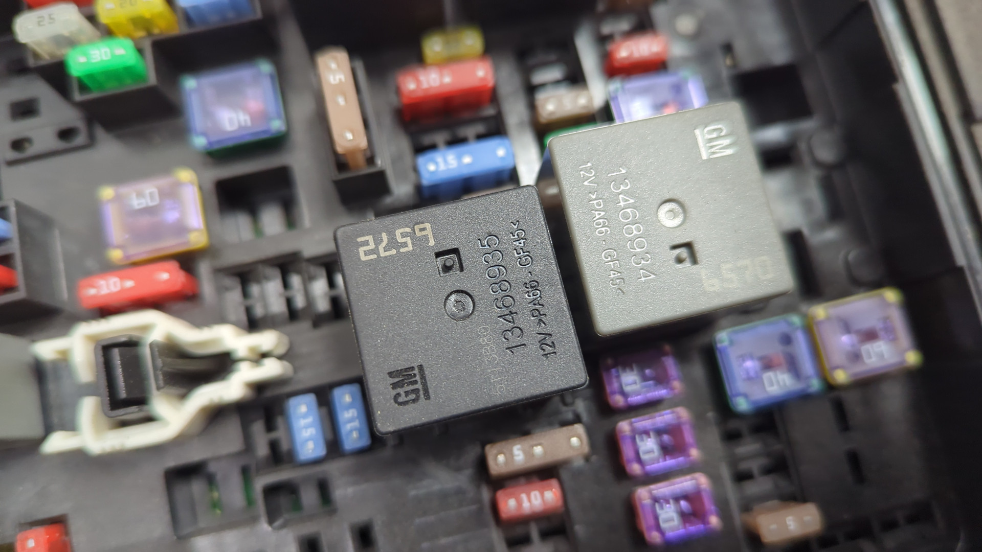 Блок предохранителей