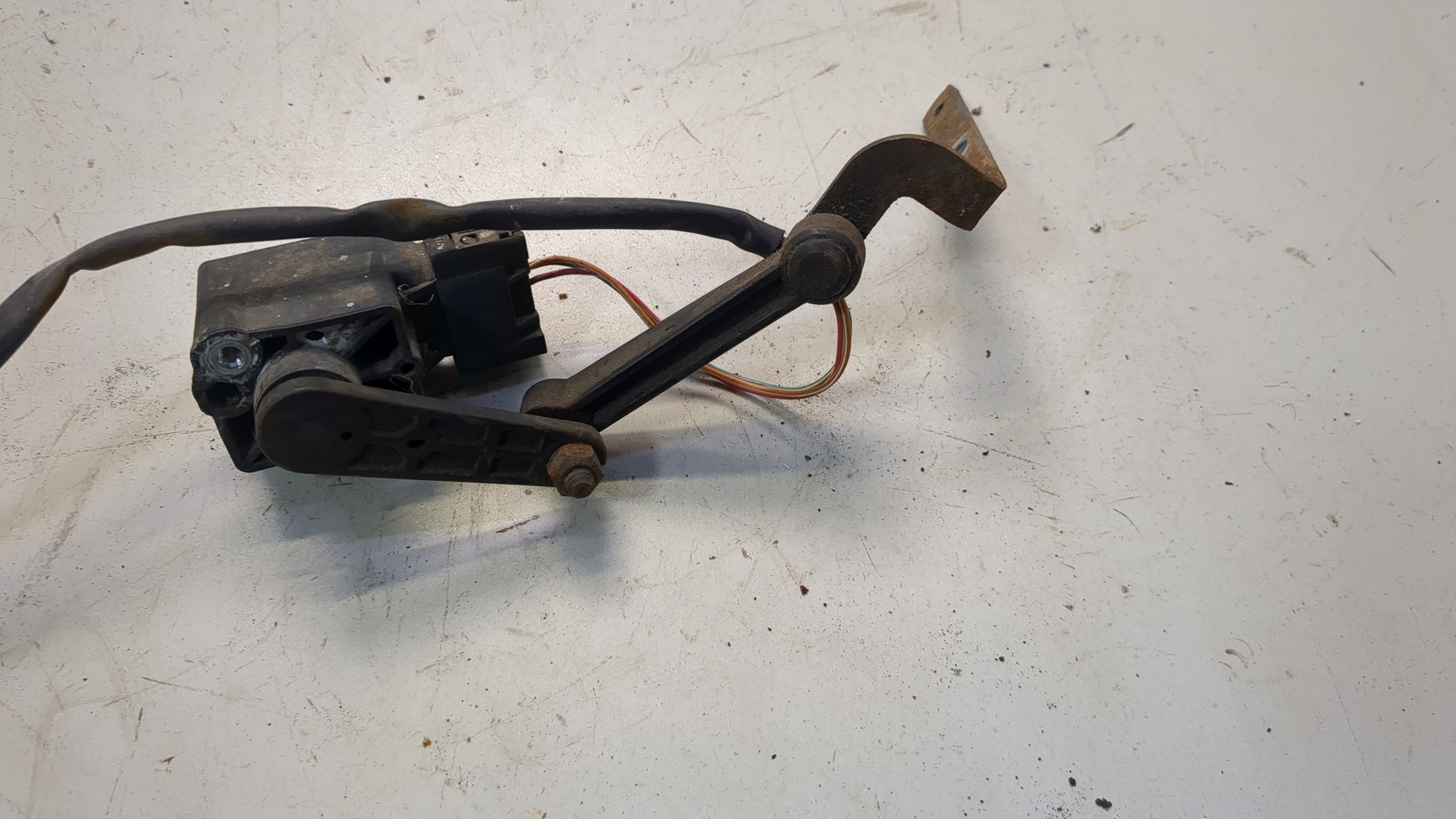 Датчик регулировки дорож. просвета